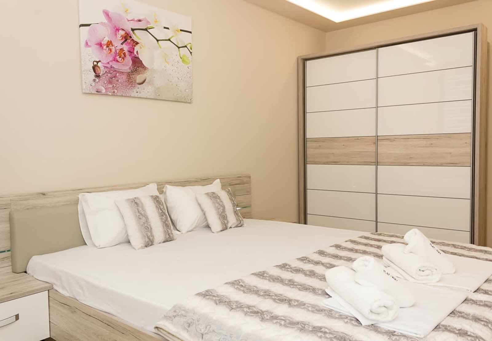 Modern Seaside Retreat in Varna - Photo 13