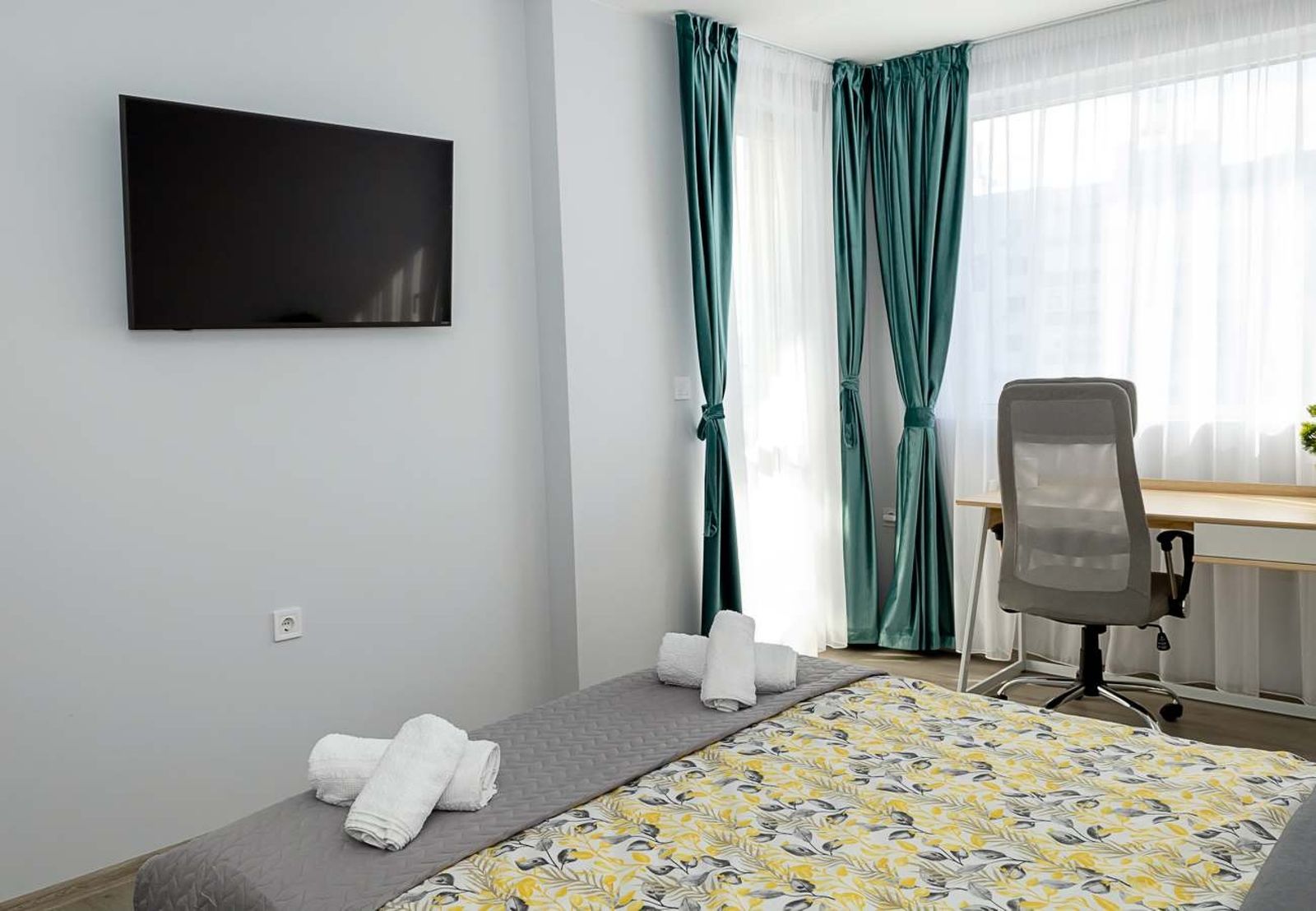 Stylish 2BR Apartment - Underground Parking, Varna - Photo 20
