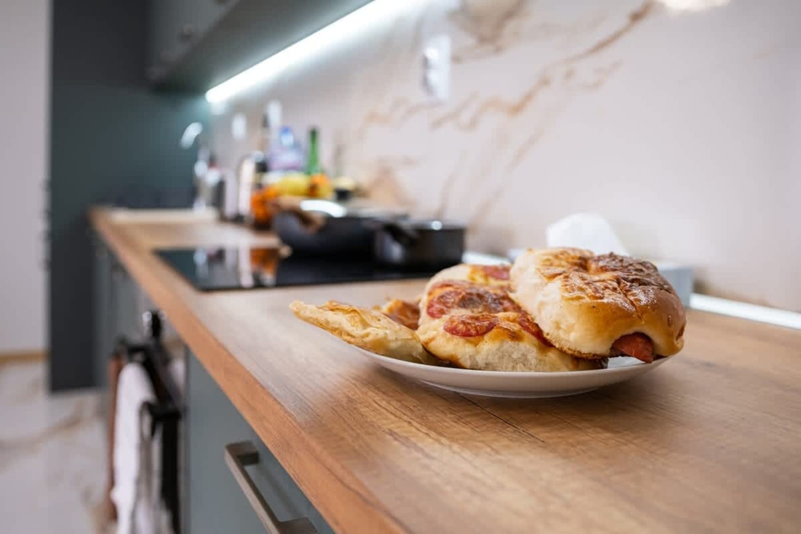 City Center Perfect: 1BR Apartment - Photo 11