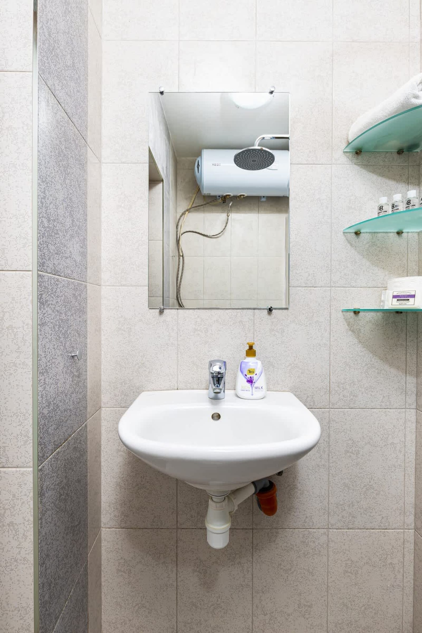 The Crash Pad Studio - Photo 19