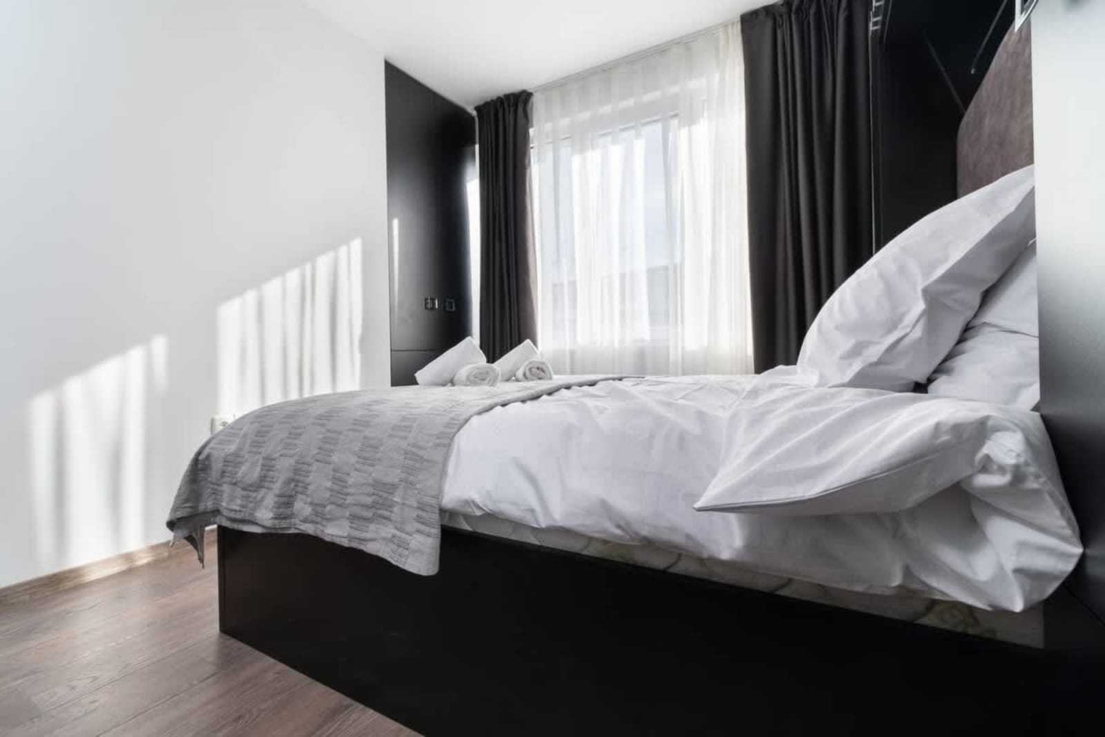 Central Plovdiv: Modern 1BR with Netflix &amp; Balcony - Photo 30