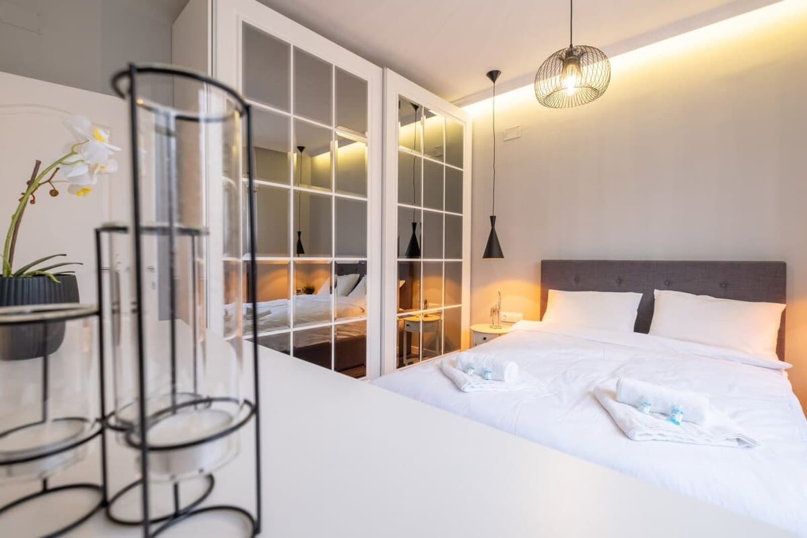 Designer &amp; Cozy 2BD Flat In the city center - Photo 19