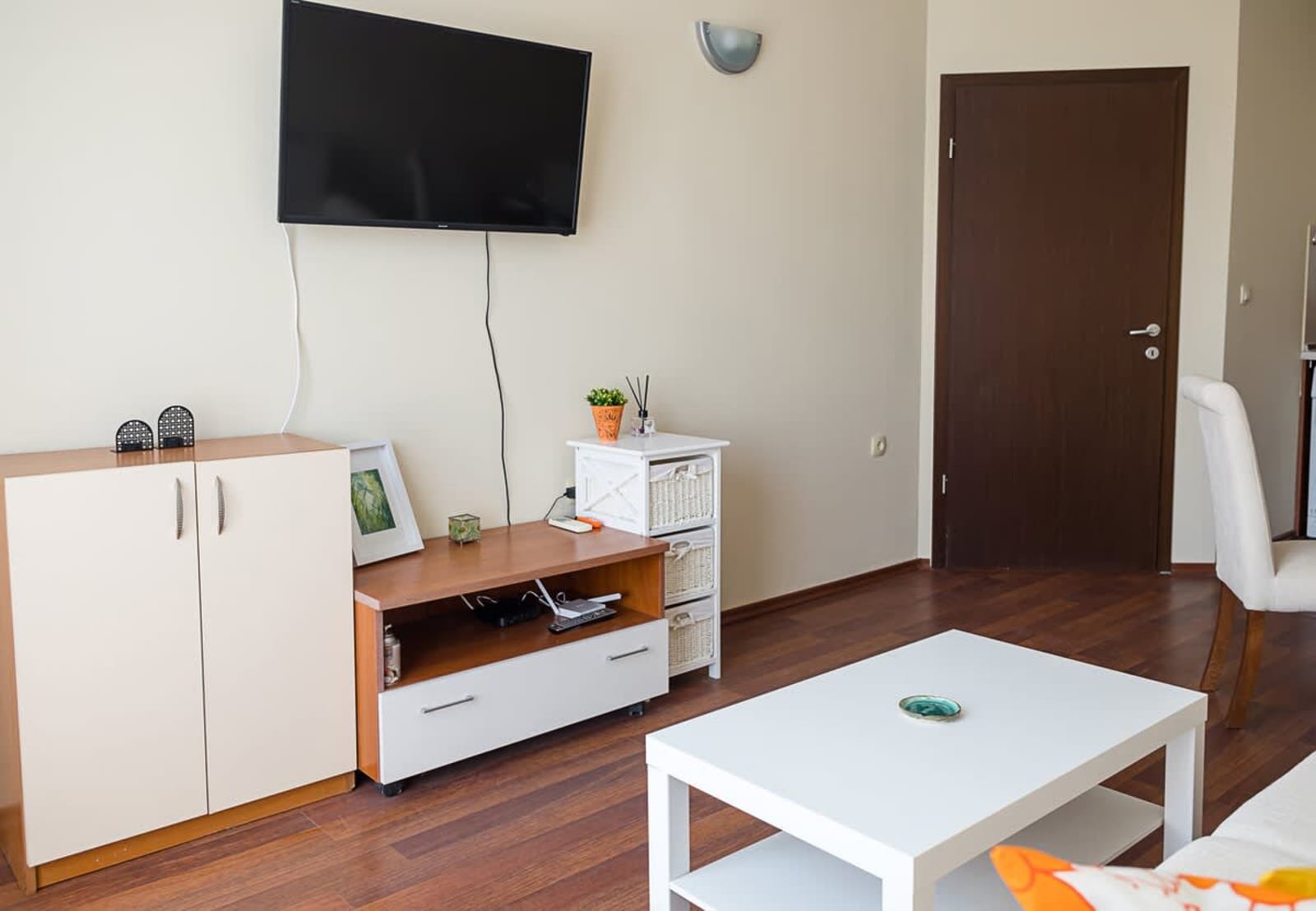 Beachfront Bliss-1BR Sea View Flat in Golden Sands - Photo 12