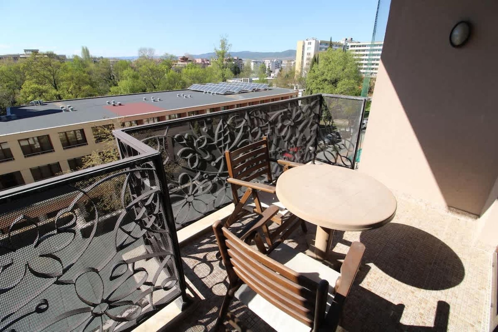 Cozy two bedroom in Royal Beach - Photo 8