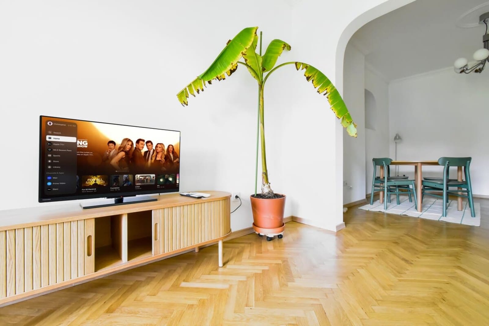 Scandinavian Charm - Central 1BD with Desk - Photo 8