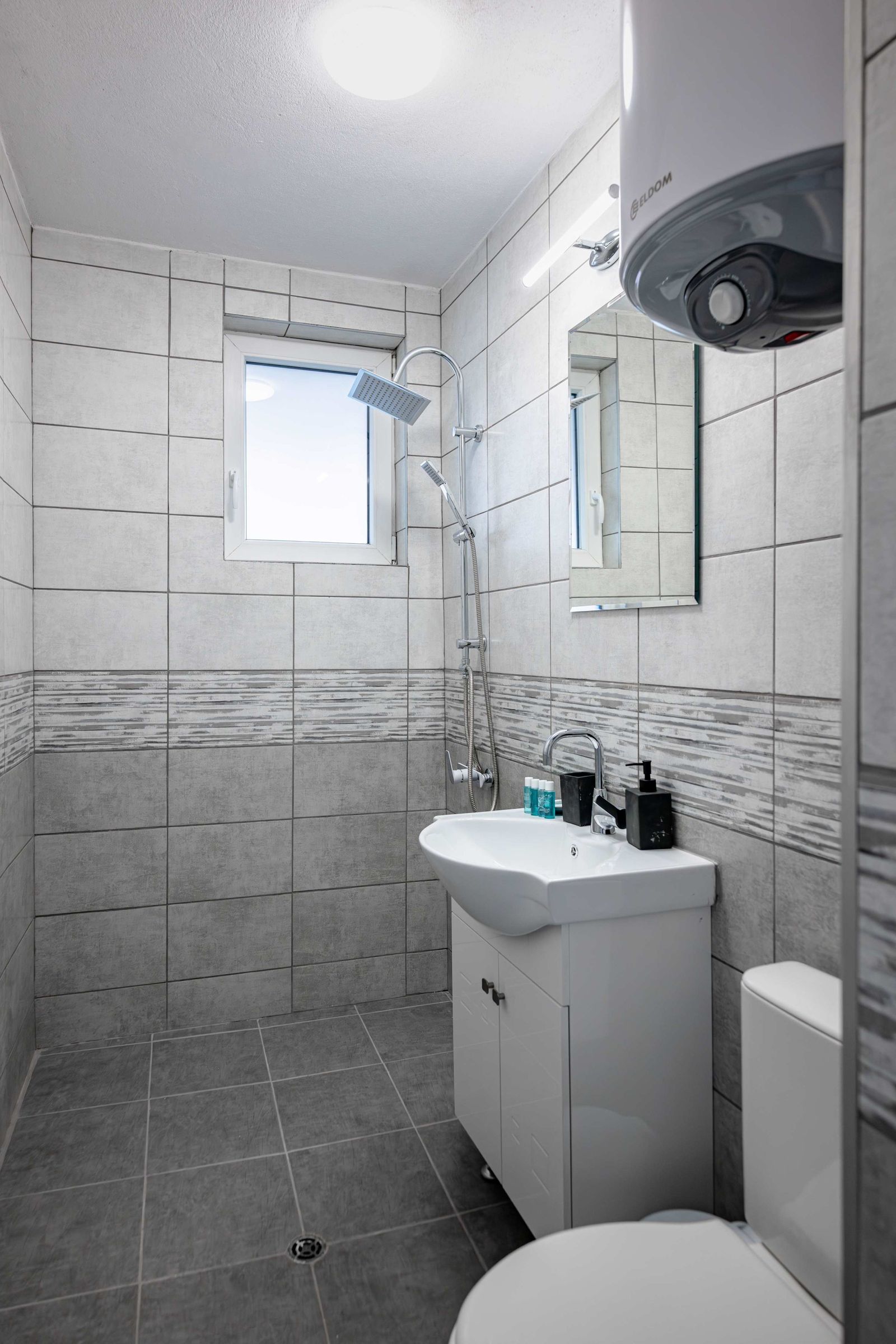 1BR Flat Steps from Metro and Tram Stops - Photo 18