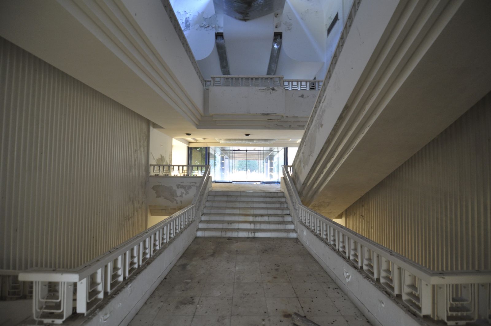 The Ghost Residence - Photo 33