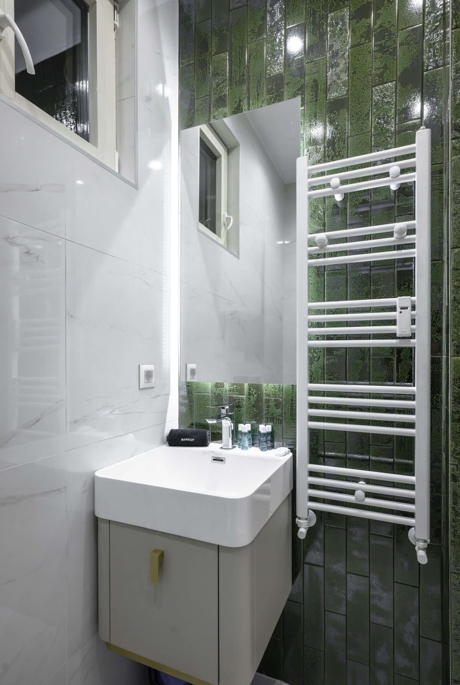 Sunny Stylish Apartment in Sofia - Photo 16