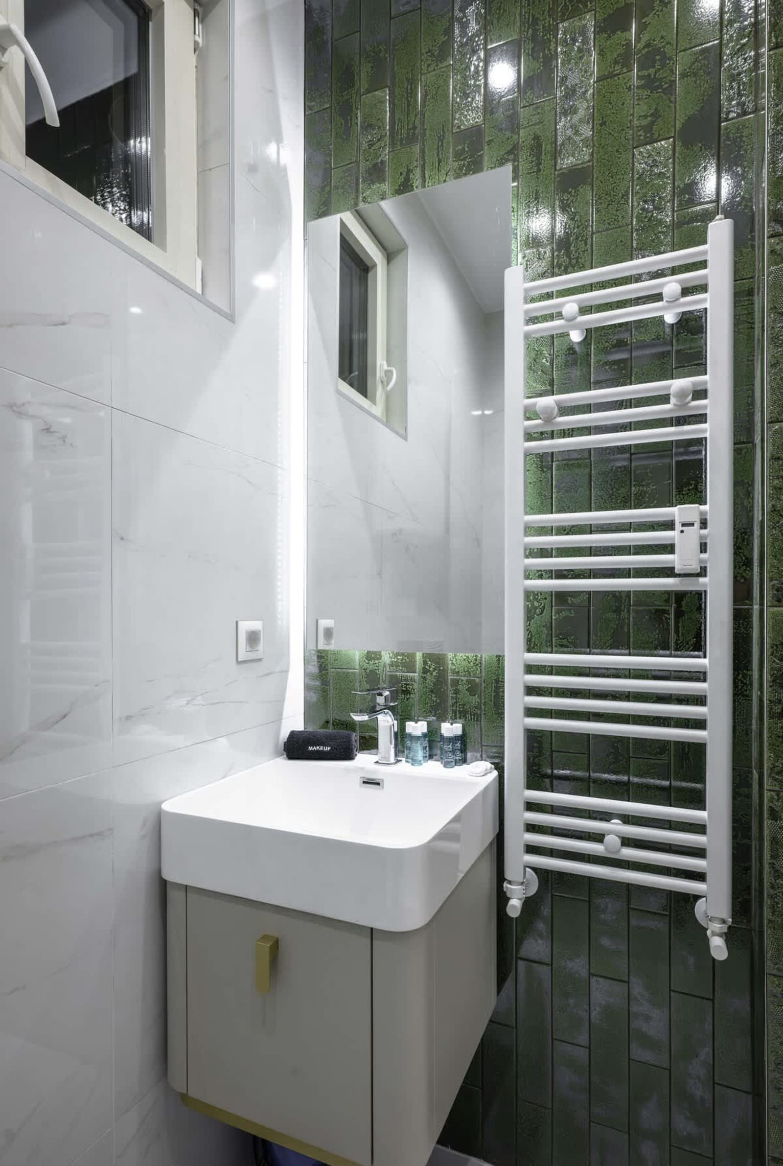 Sunny Stylish Apartment in Sofia - Photo 16