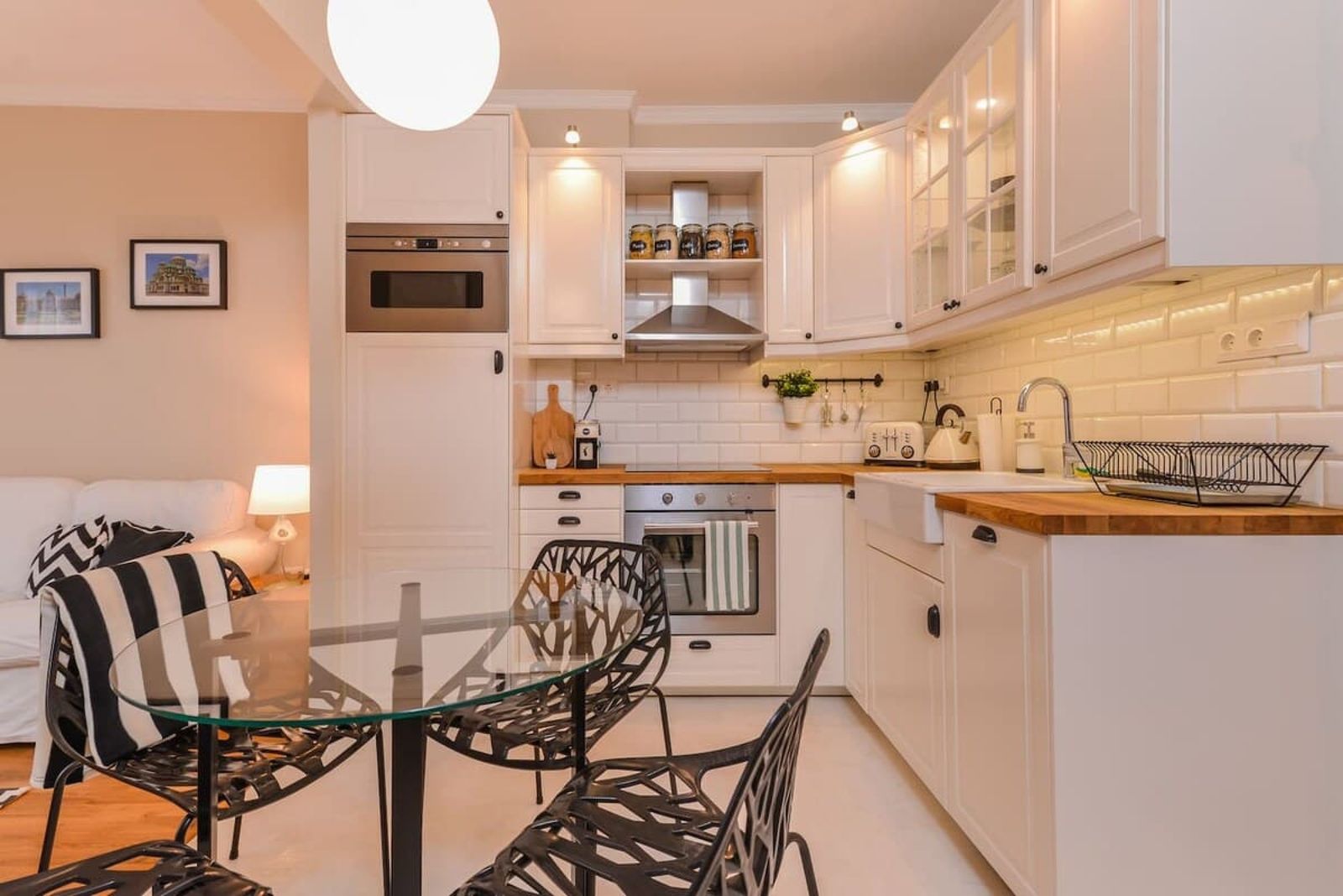 cО́coEllie - Aesthetic 2BD Apt Near NDK - Photo 8