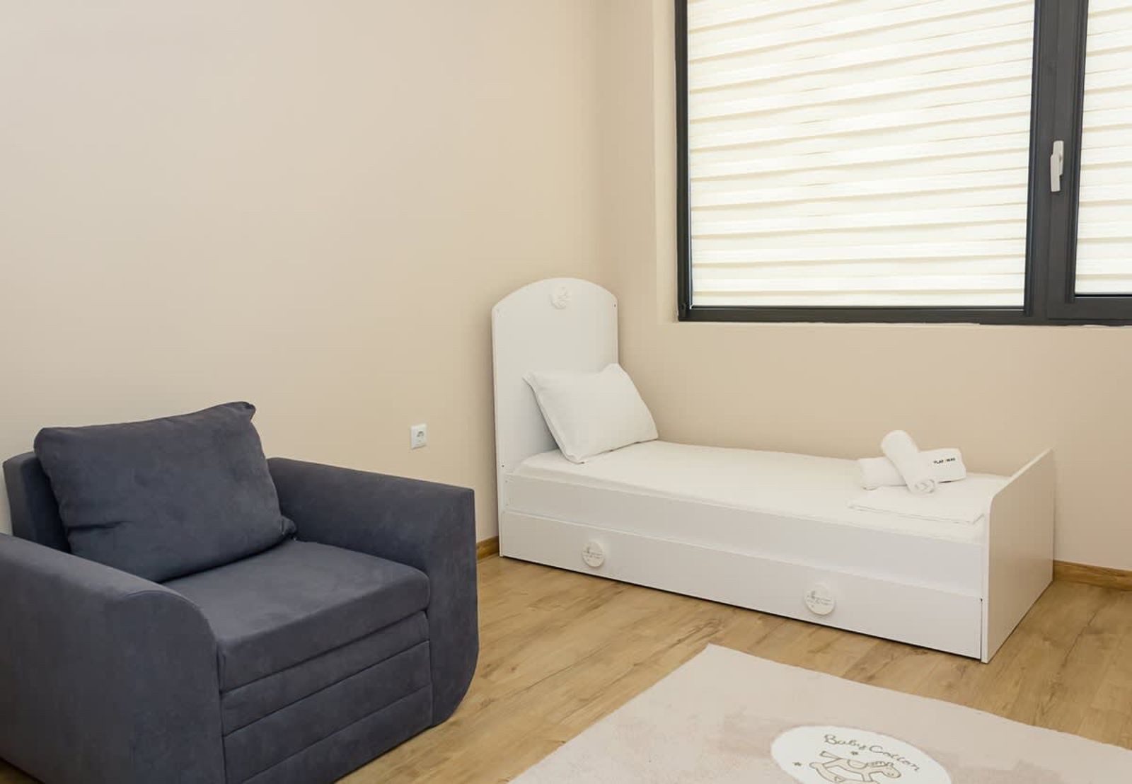 Modern Seaside Retreat in Varna - Photo 4