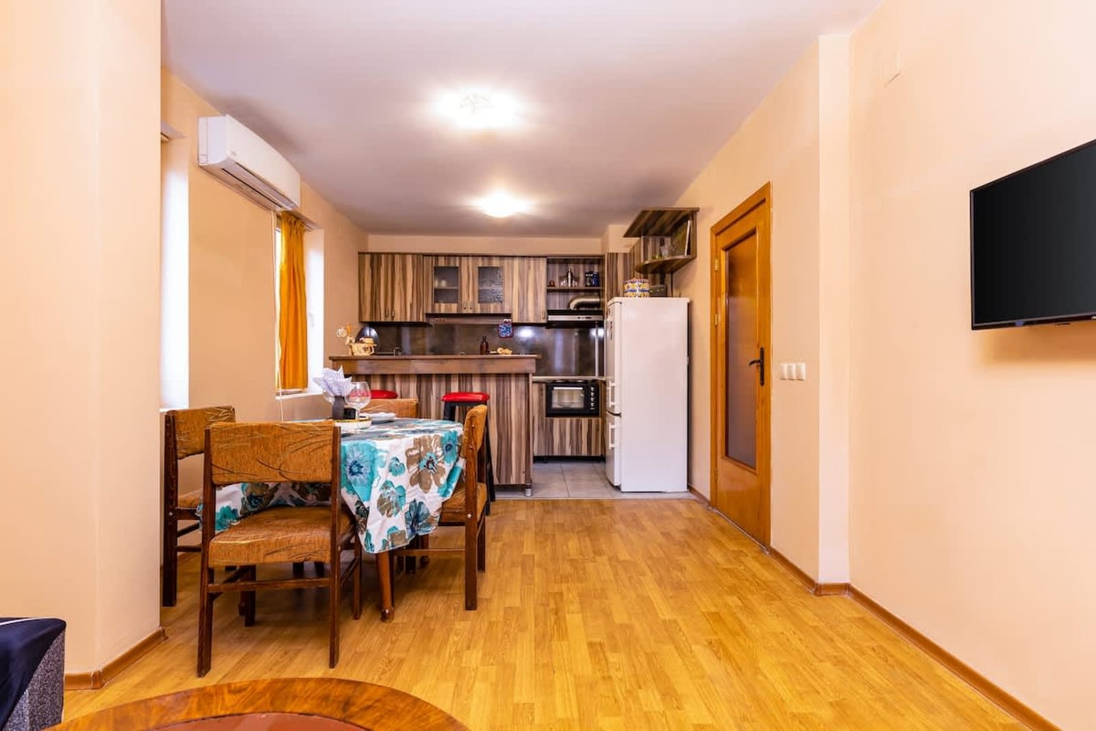 Cozy Flat | 10 Minutes from Plovdiv's Old Town - Photo 7