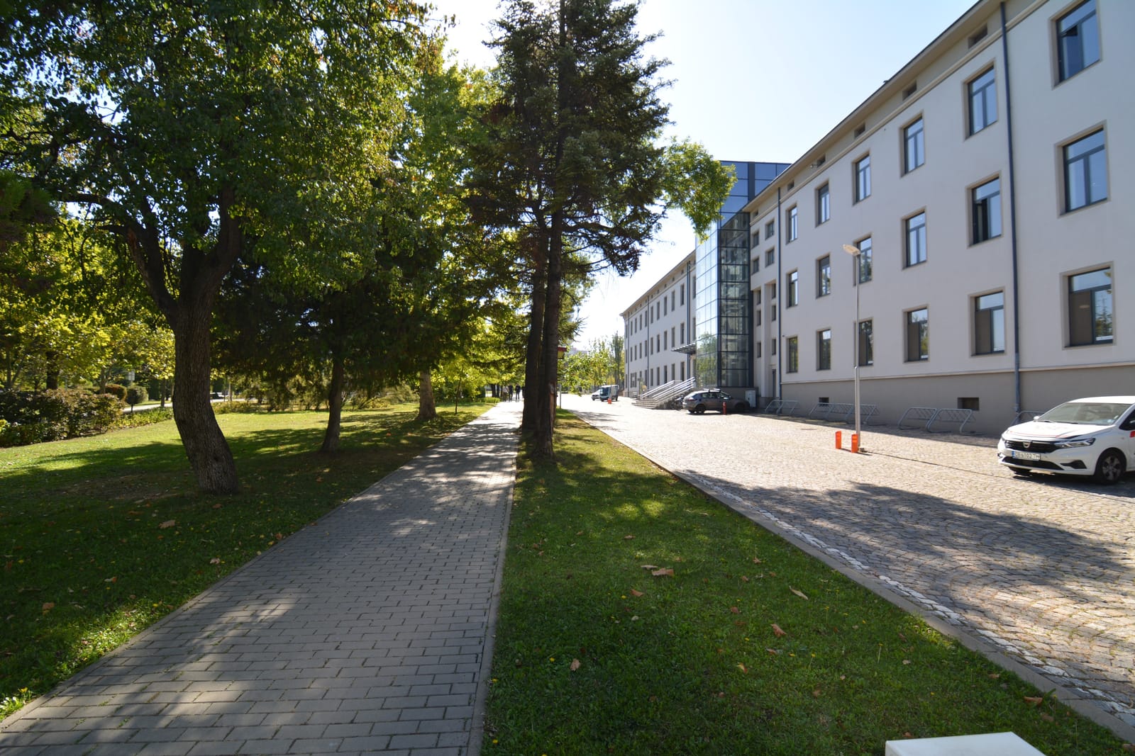 Big recognizable modern building with a bridge view of Sofia - Photo 25