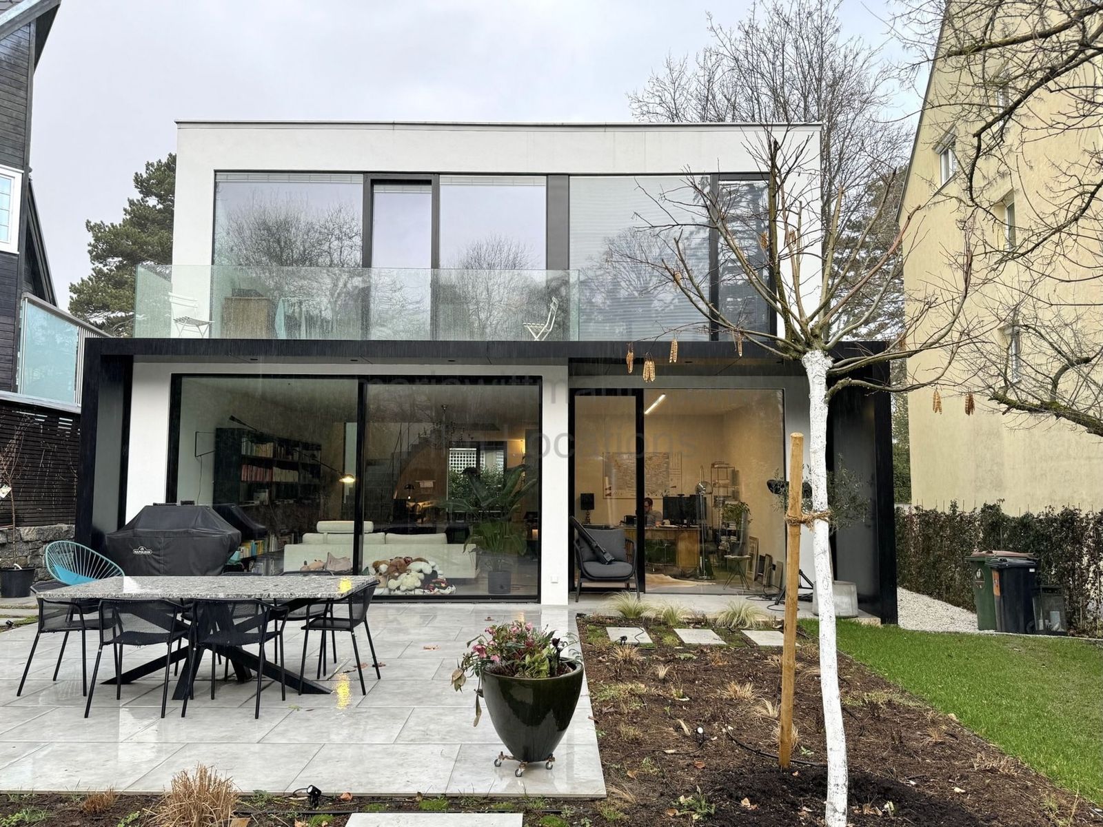 Location 282 - Cover Photo