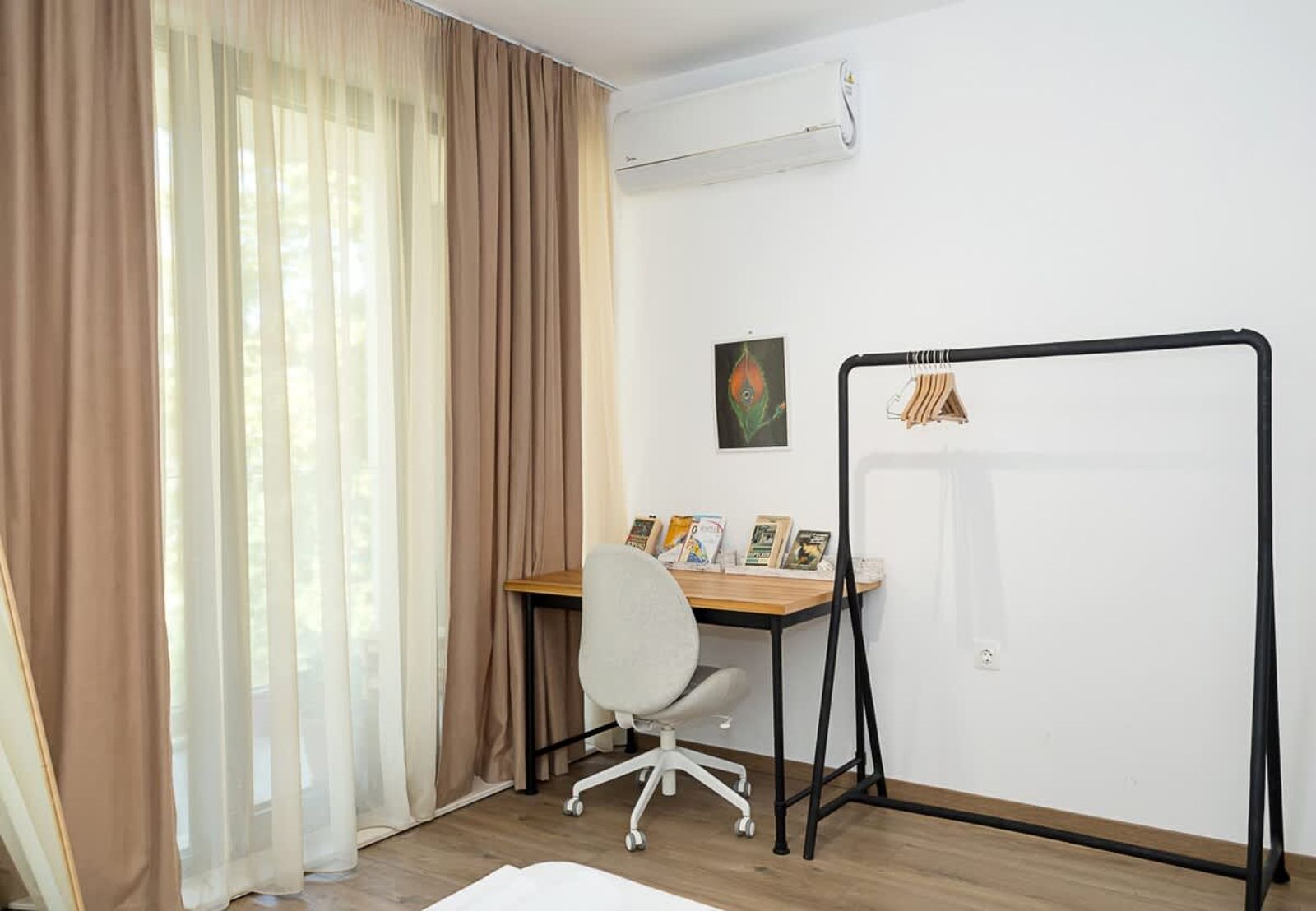 Modern 2-Bedroom Flat with Balcony in Azur Premium - Photo 15