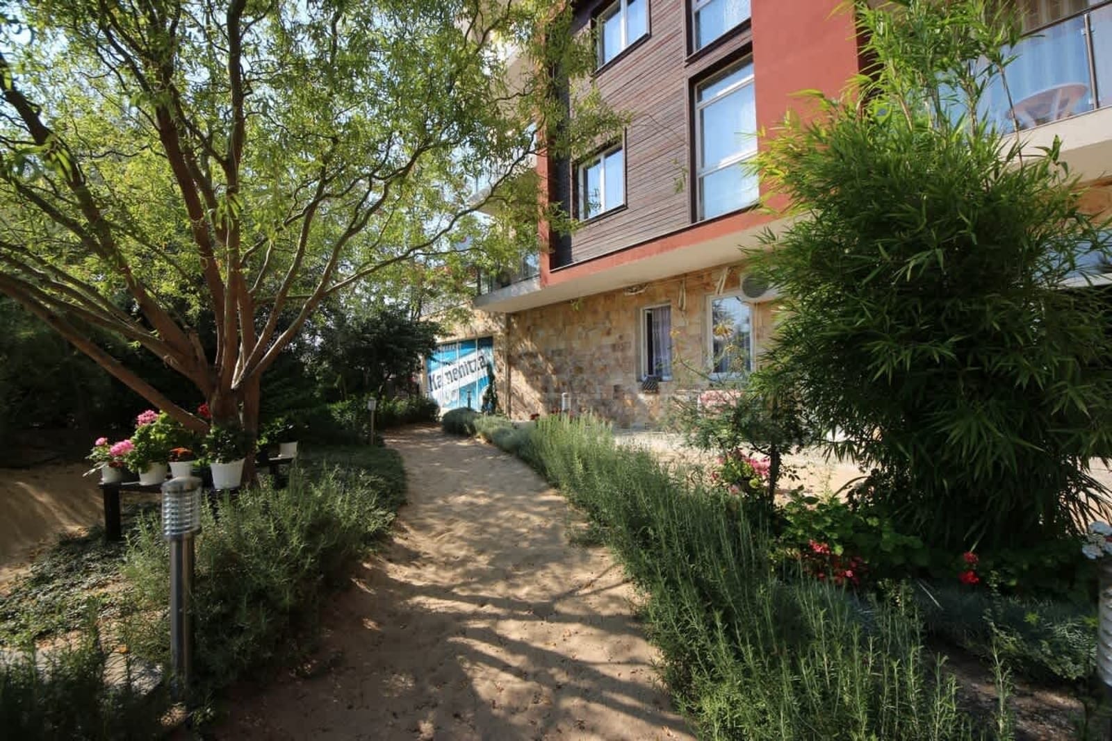Cozy apartment in Dune Residence - Photo 15