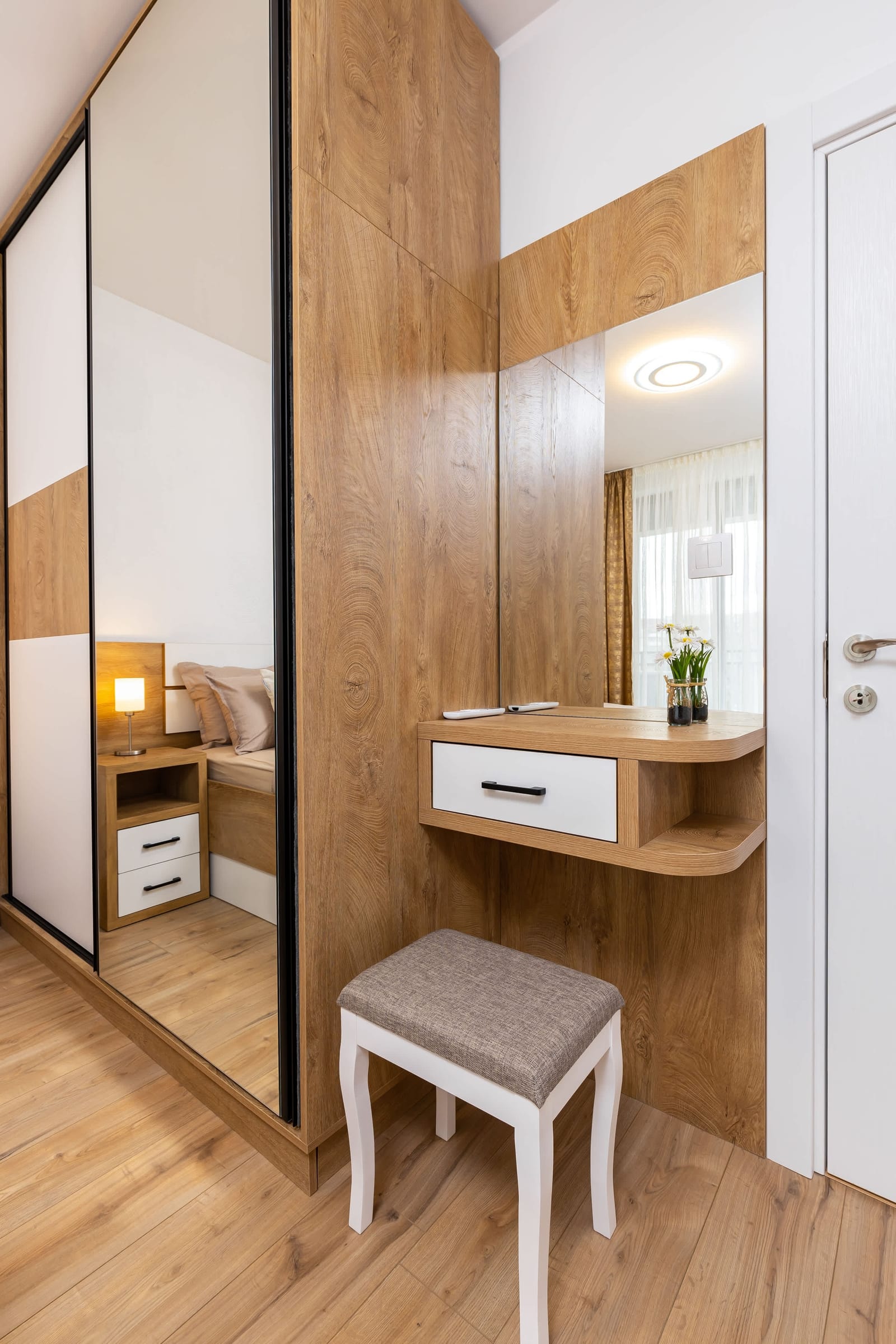 The Modern Wood Suite - Photo 12