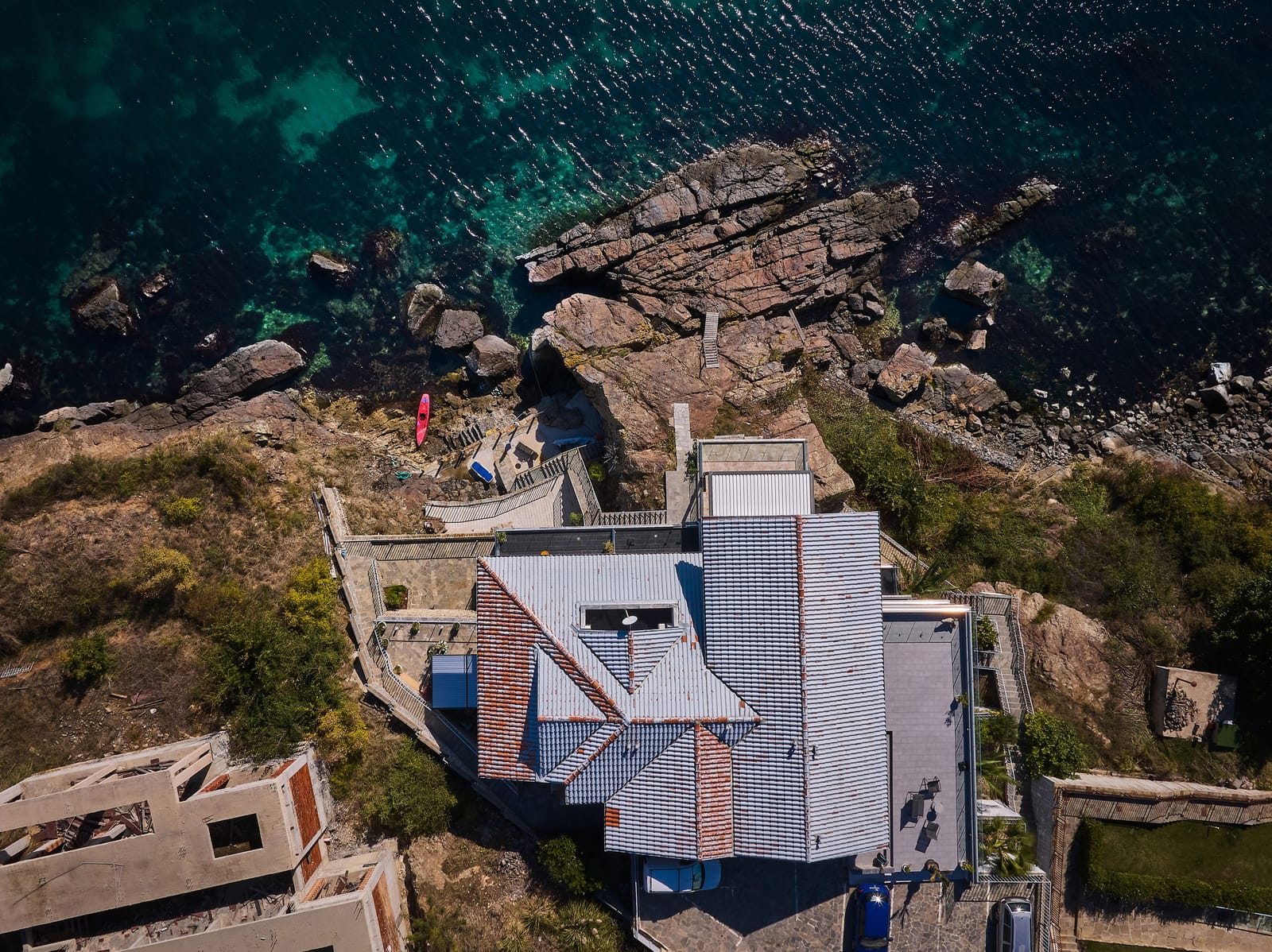 Loft-Style Studio Apartment on the Beach - Photo 7