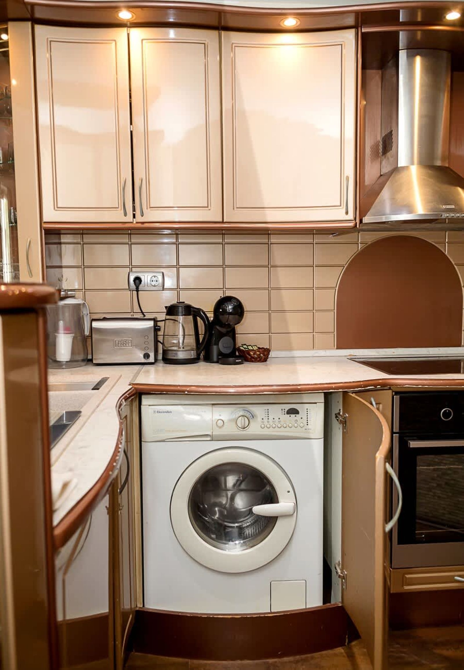 Bright &amp; Spacious 2-Bedroom Flat in Central Varna - Photo 12