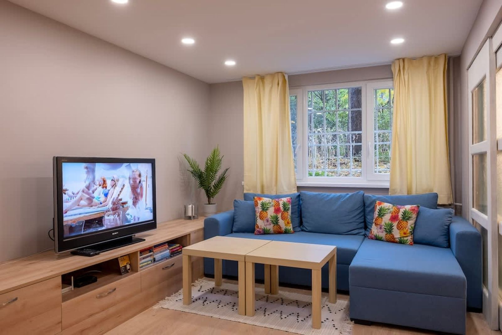 Central &amp; Beautiful Apartment - Perfect Location - Photo 11