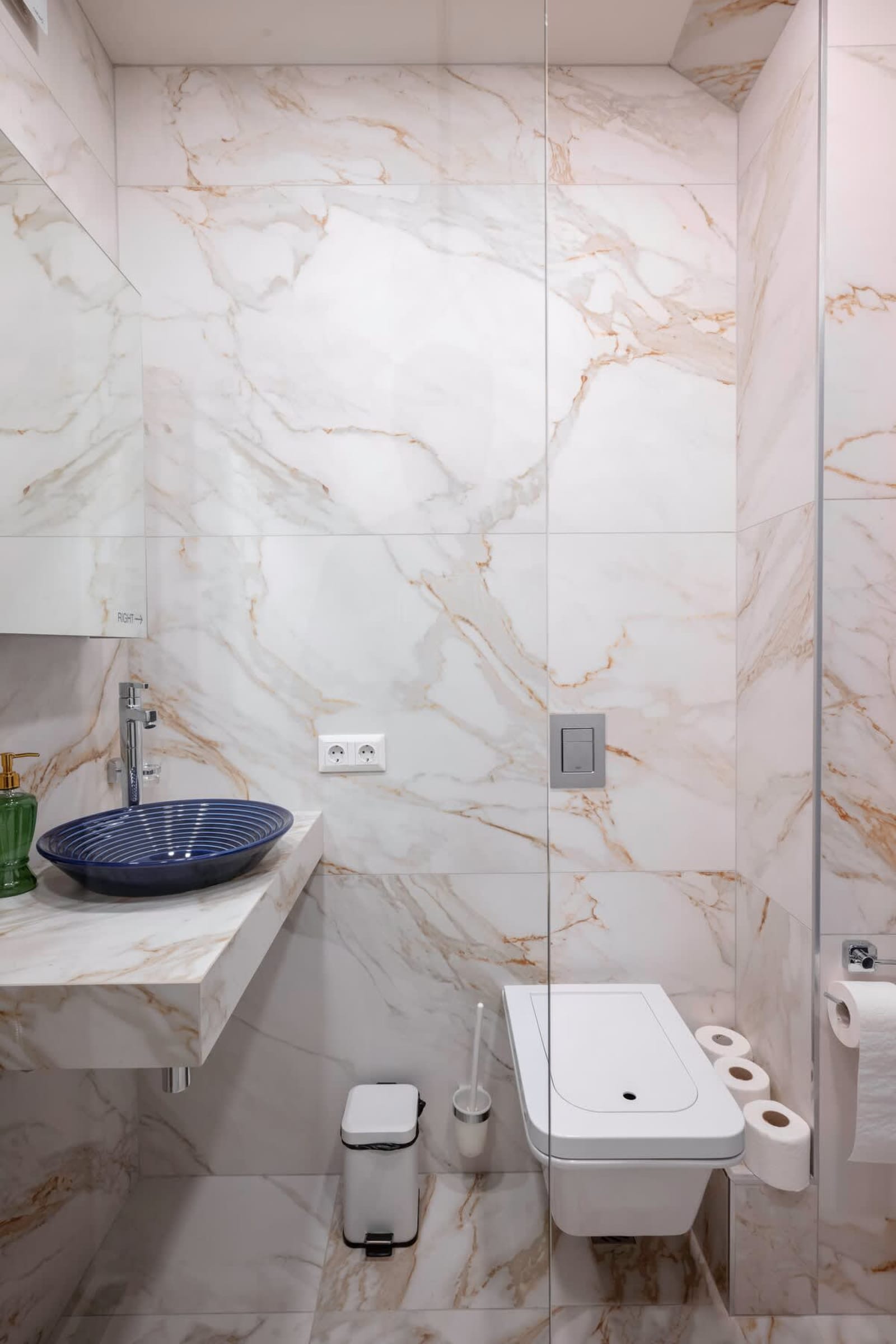 Stylish 1BD Apartment in the Heart of the City - Photo 15