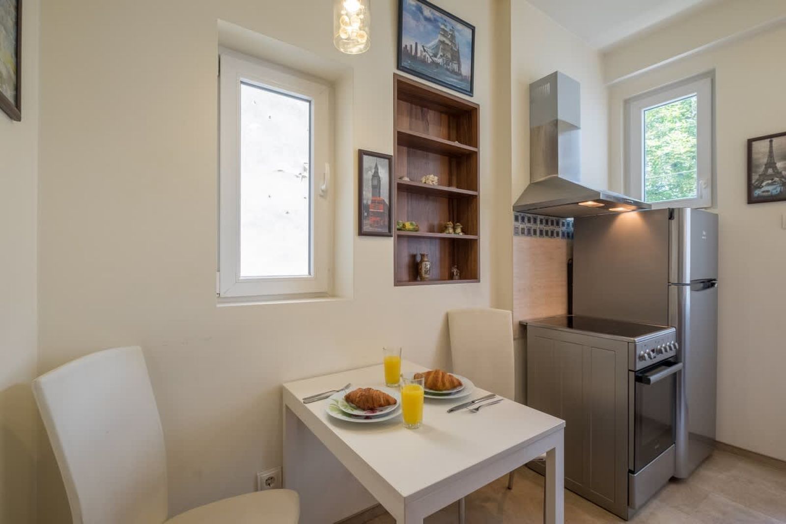 Very Central &amp; Aristocratic 2BDR w/ ACs - Photo 36