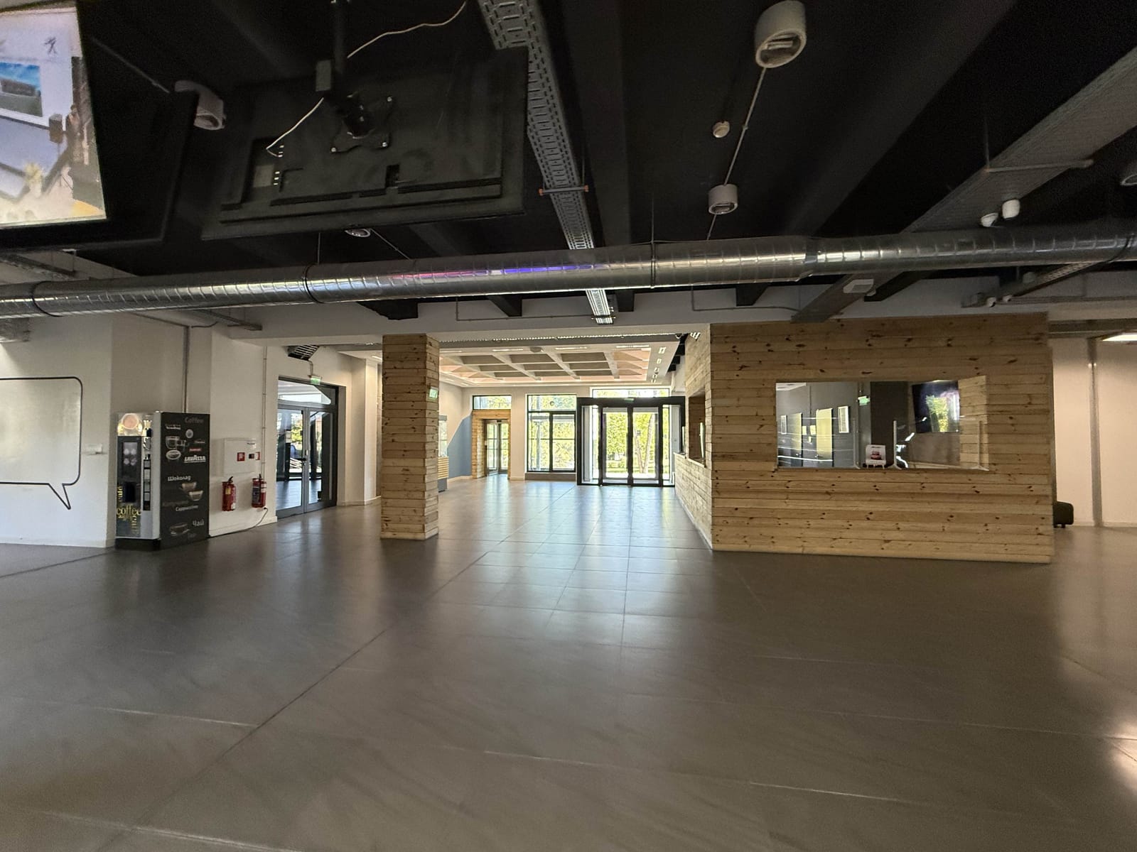 Big Event Space Center with Modern Architecture in Sofia - Photo 8