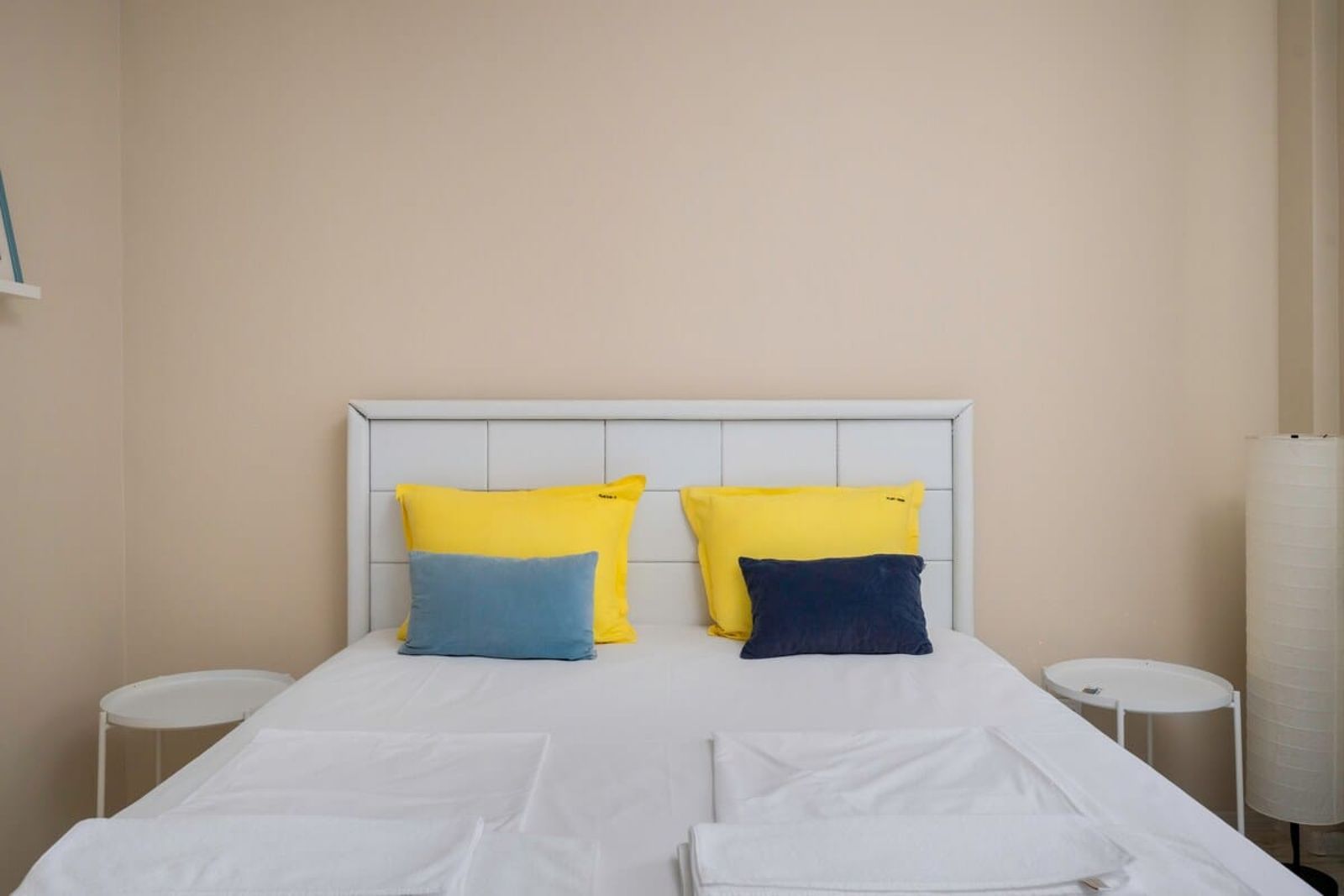 Cozy Nest near Eagle's Bridge with Workspace - Photo 10