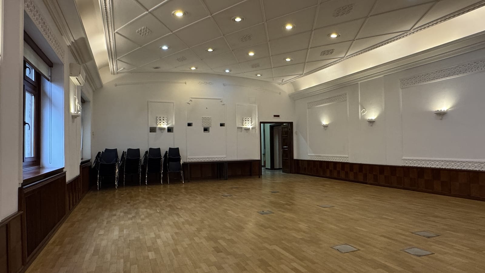 Gothic Mansion in Bucharest - Photo 15