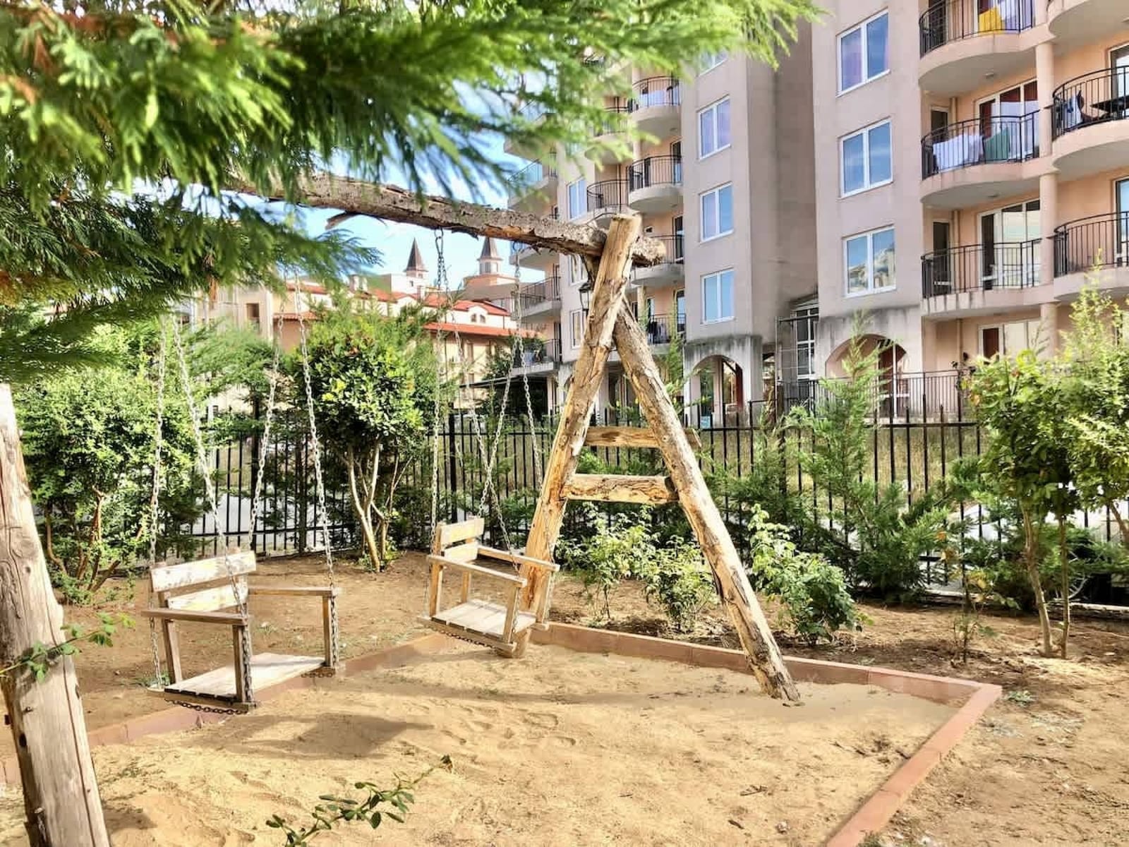 Cozy pool view studio  Sunny View Central - Photo 13