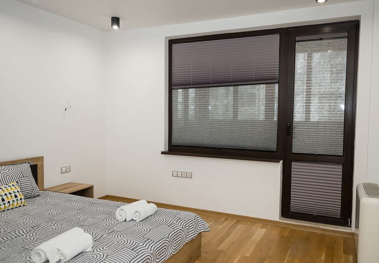 Modern Elegance in Varna – Spacious 3-Bedroom Home - Photo 16