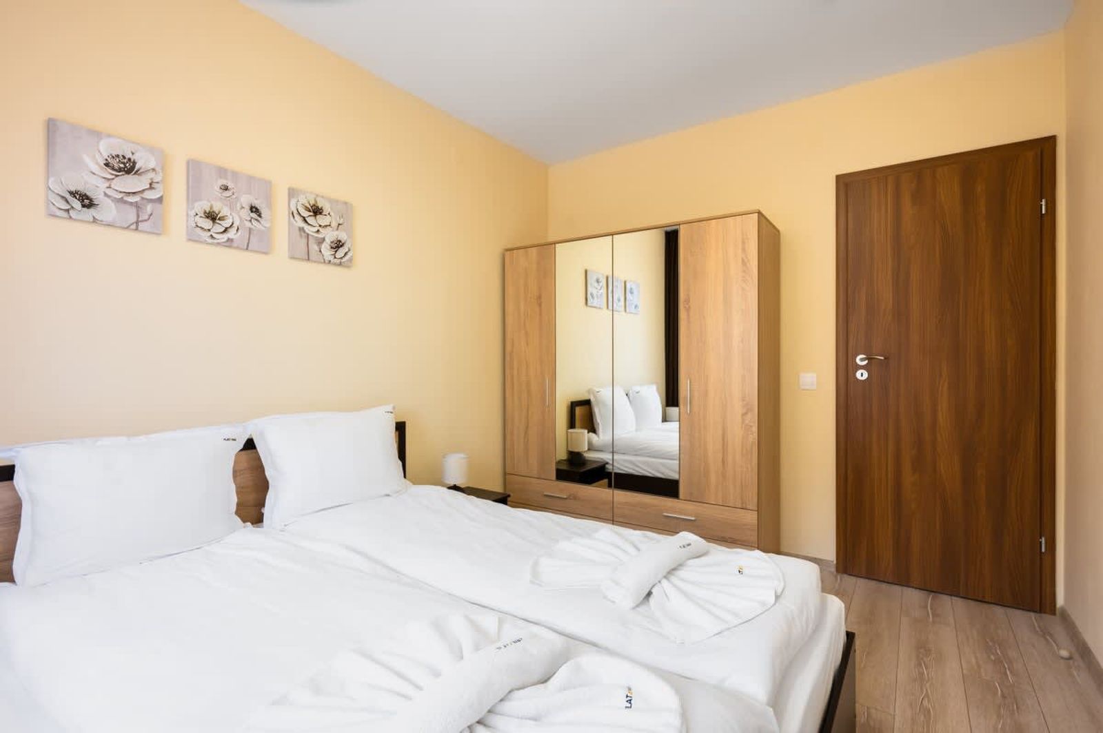 Nomad Haven: 1BD Flat with Balcony near the Center - Photo 8