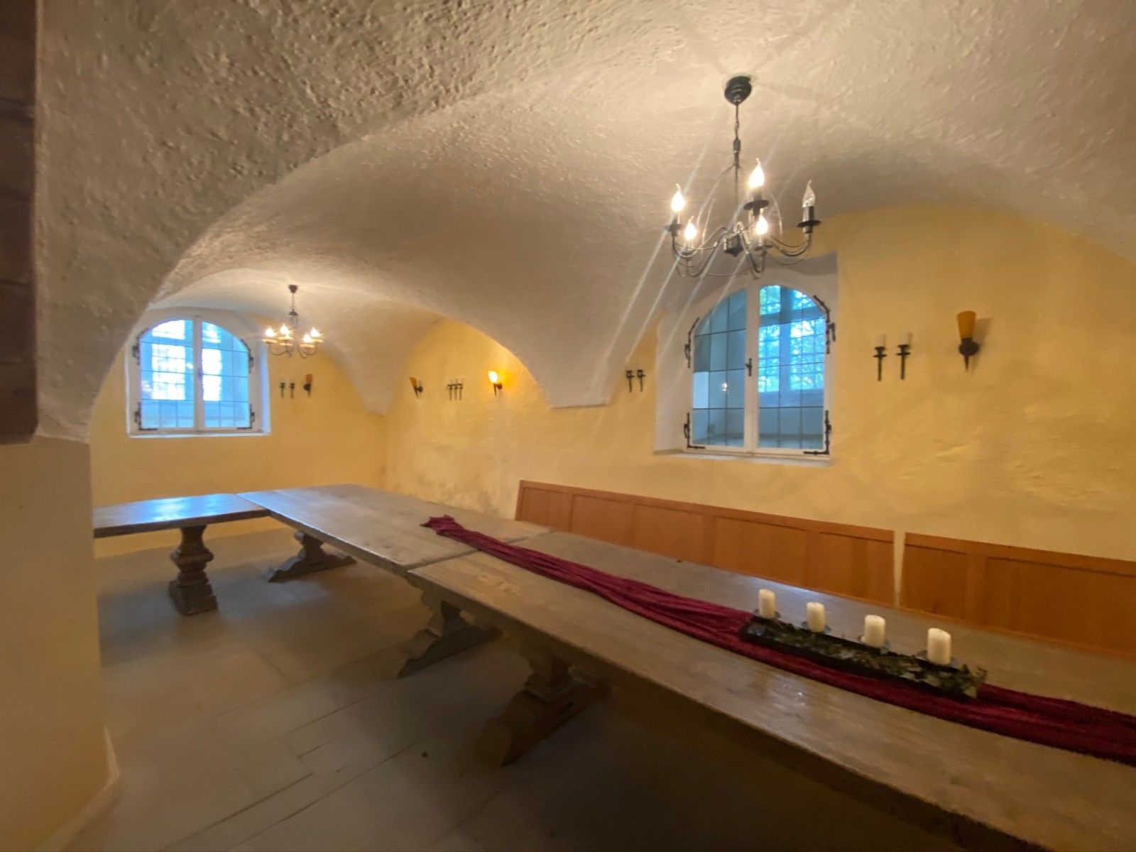 Castle of Burgscheidungen is a baroque secular building_09