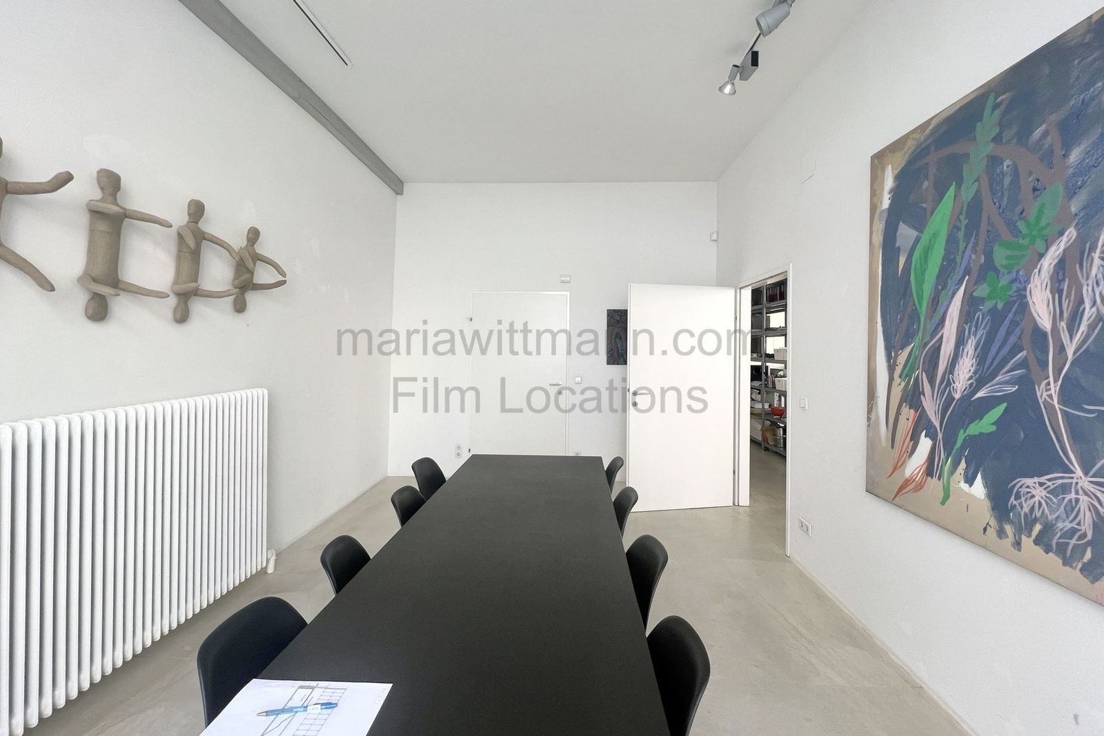 Minimalist Architectural Office with Floor-to-Ceiling Windows - Photo 11