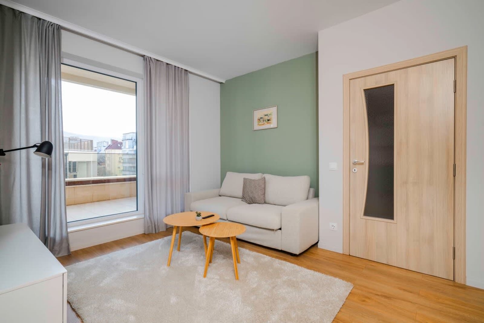 Modern and Central: 1BD Flat with Balcony - Photo 8