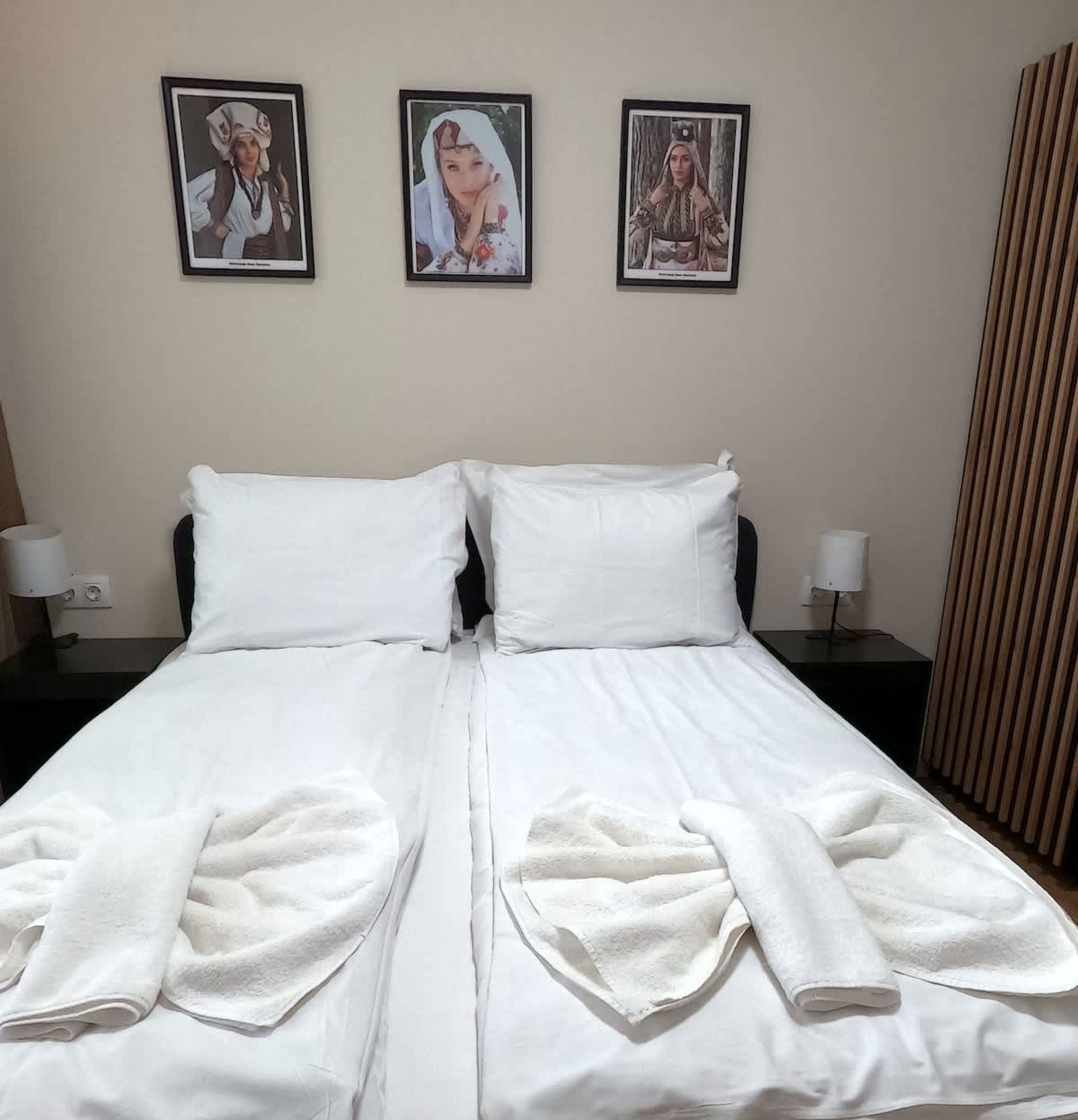 Contemporary Home with Balcony - Photo 12