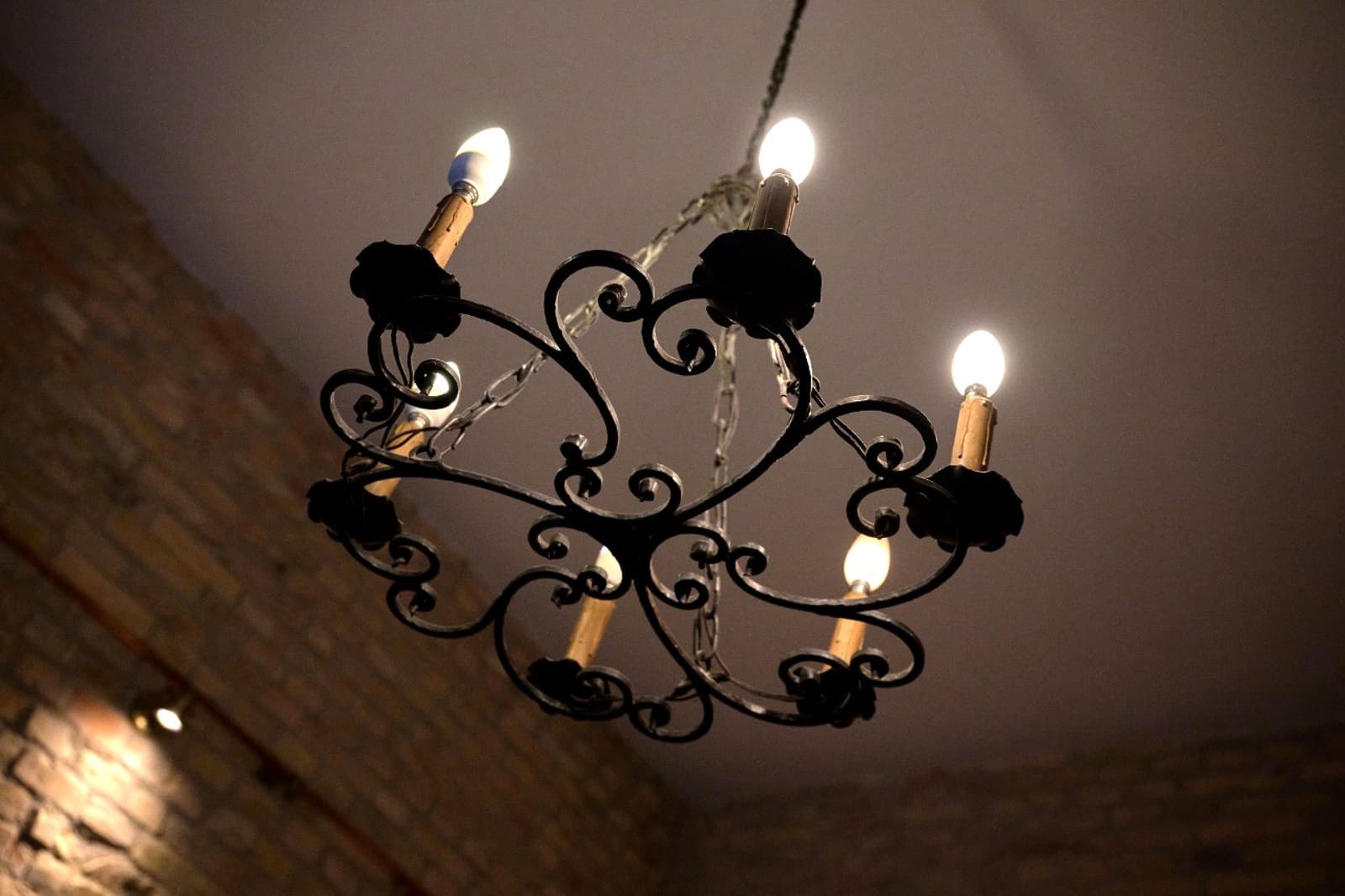 High-Ceiling Brick Gallery | Boutique Bohemian Interior - Photo 5