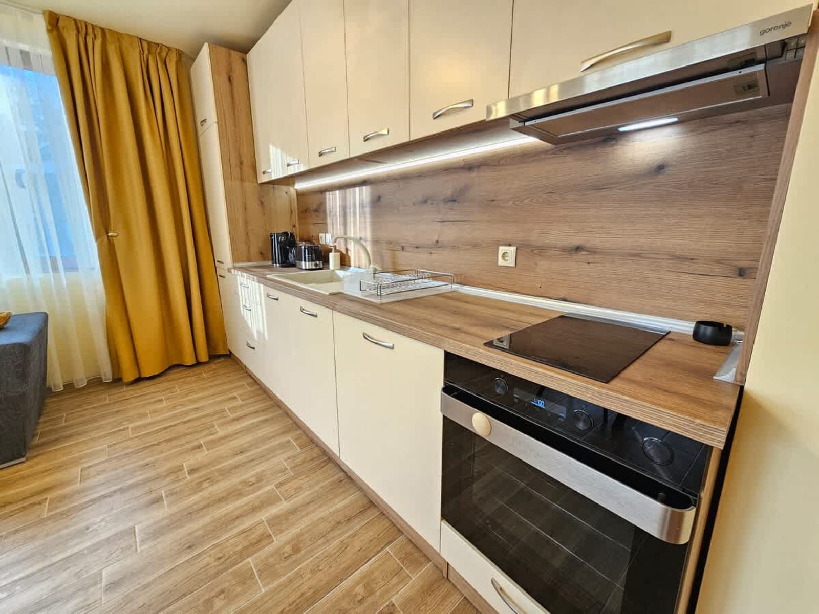 Stylish Getaway in Kosara Bansko Near Ski Lift - Photo 3