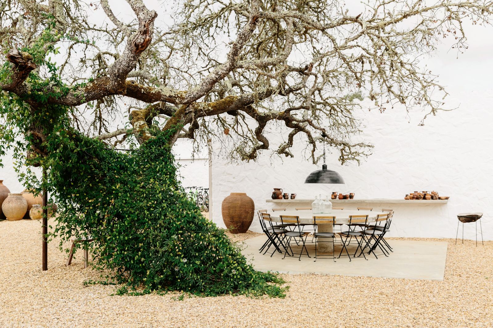 Casa da Volta — Contemporary Walled Villa with Courtyards &amp; Exceptional Natural Light - Photo 16