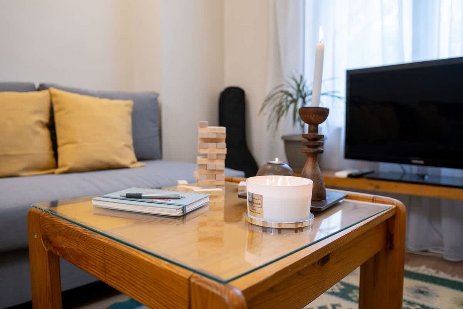 Chic Urban Getaway in City Center - Photo 13