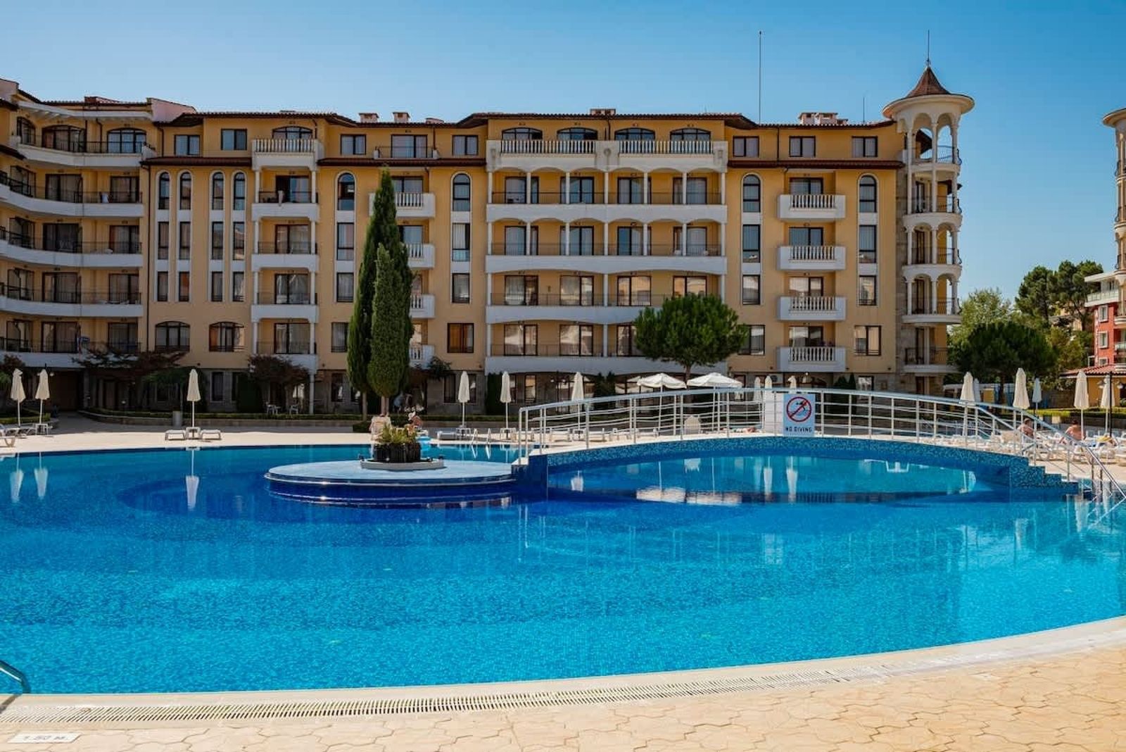 Cozy 1 bedroom pool view  Royal Sun - Photo 22