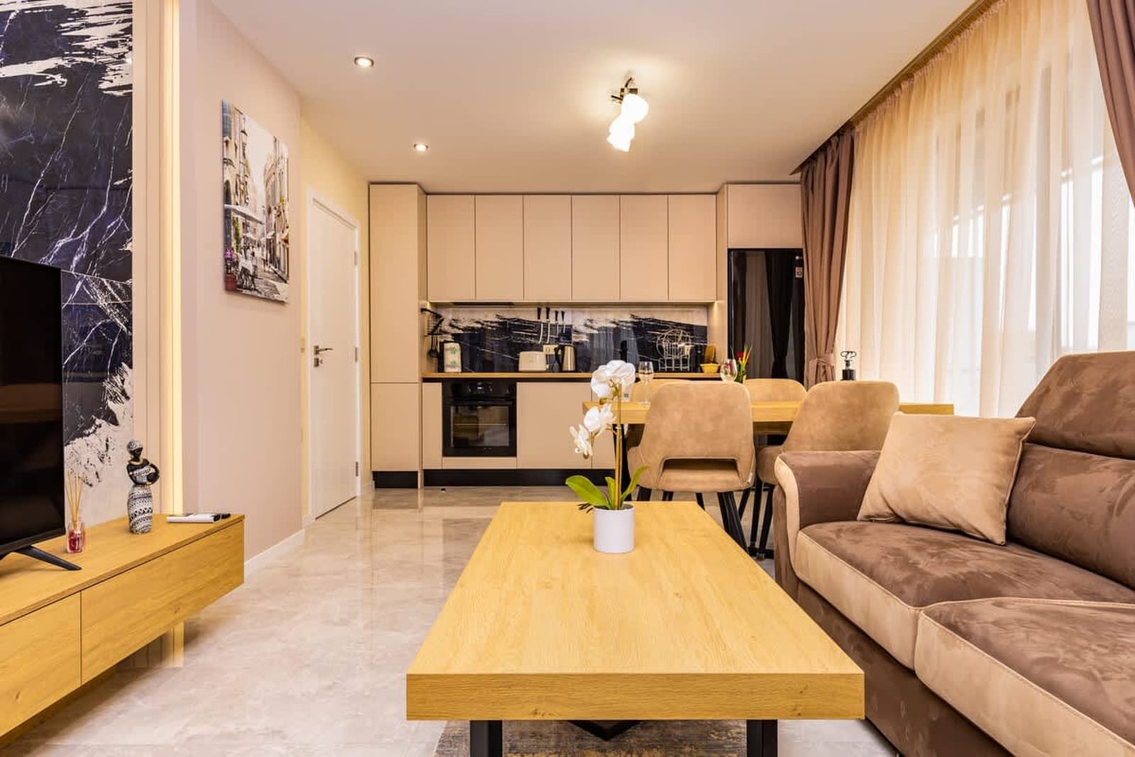 Charming 1-Bedroom Haven near Plovdiv's Old Town - Photo 6