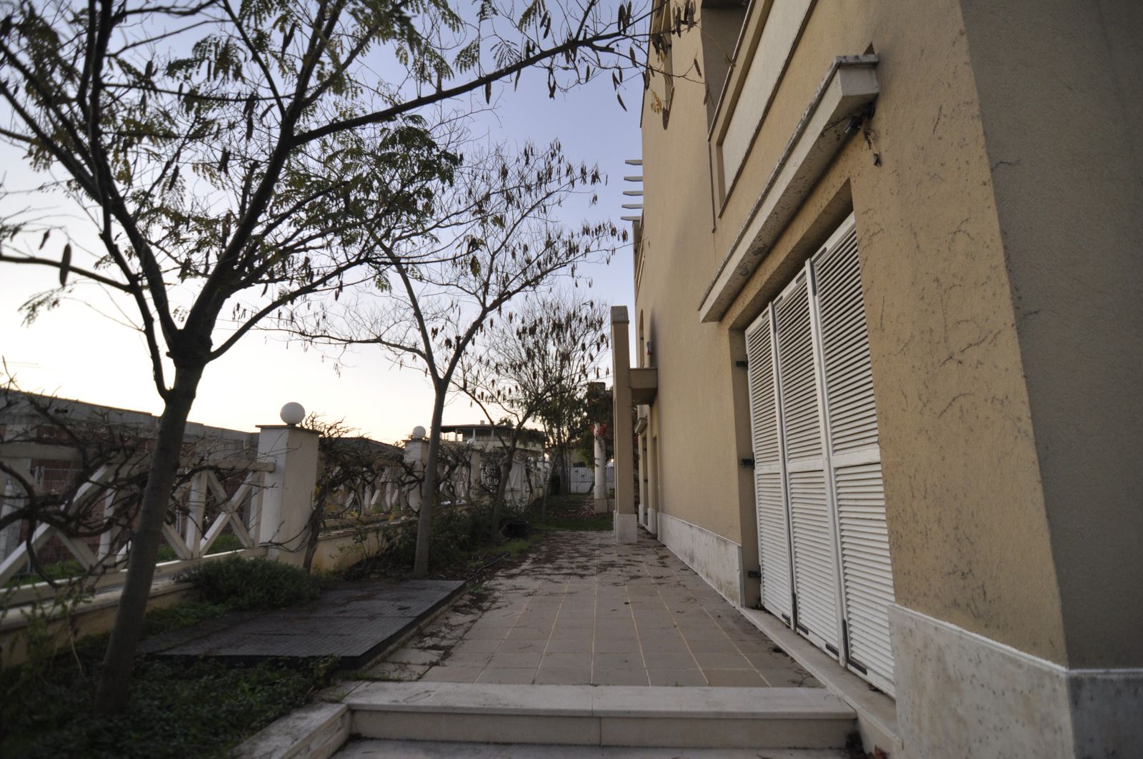 The Flower House - Photo 15