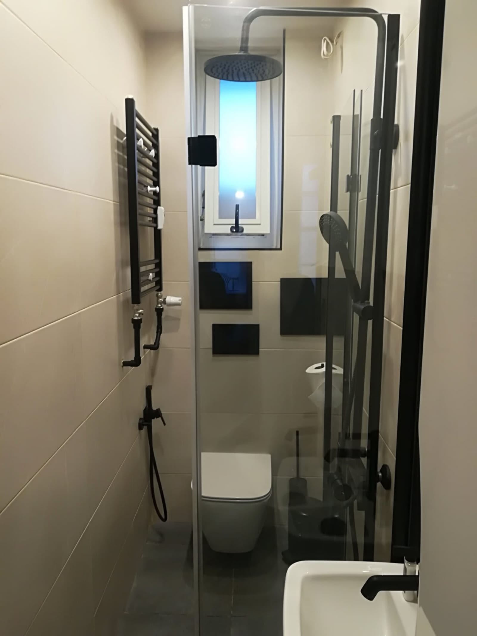 Urban Comfort: Central 1BDR near - Photo 19