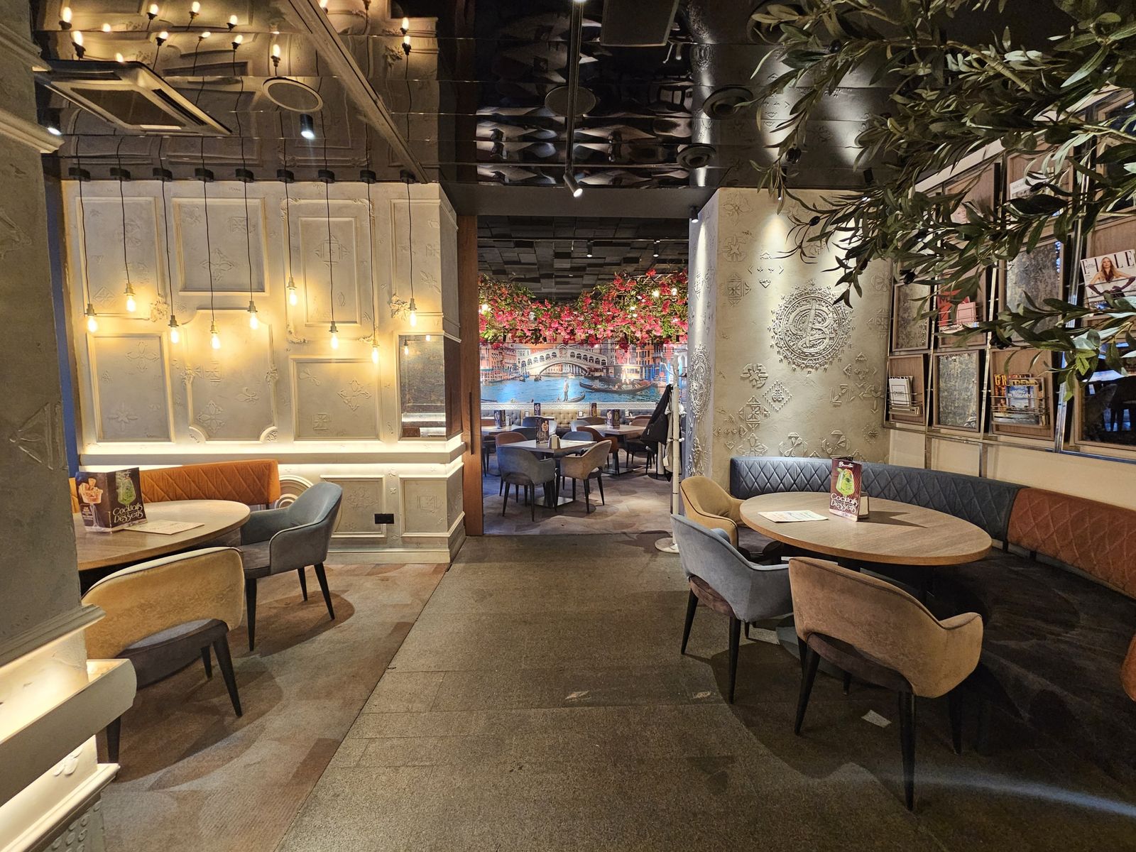 Luxuriously Romantic Restaurant in the Heart of Sofia - Photo 4