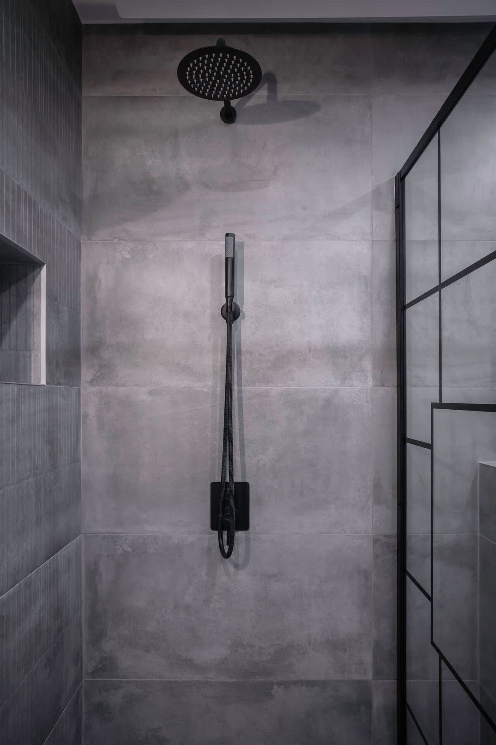 Brick Haven: Contemporary Urban Living Redefined - Photo 19