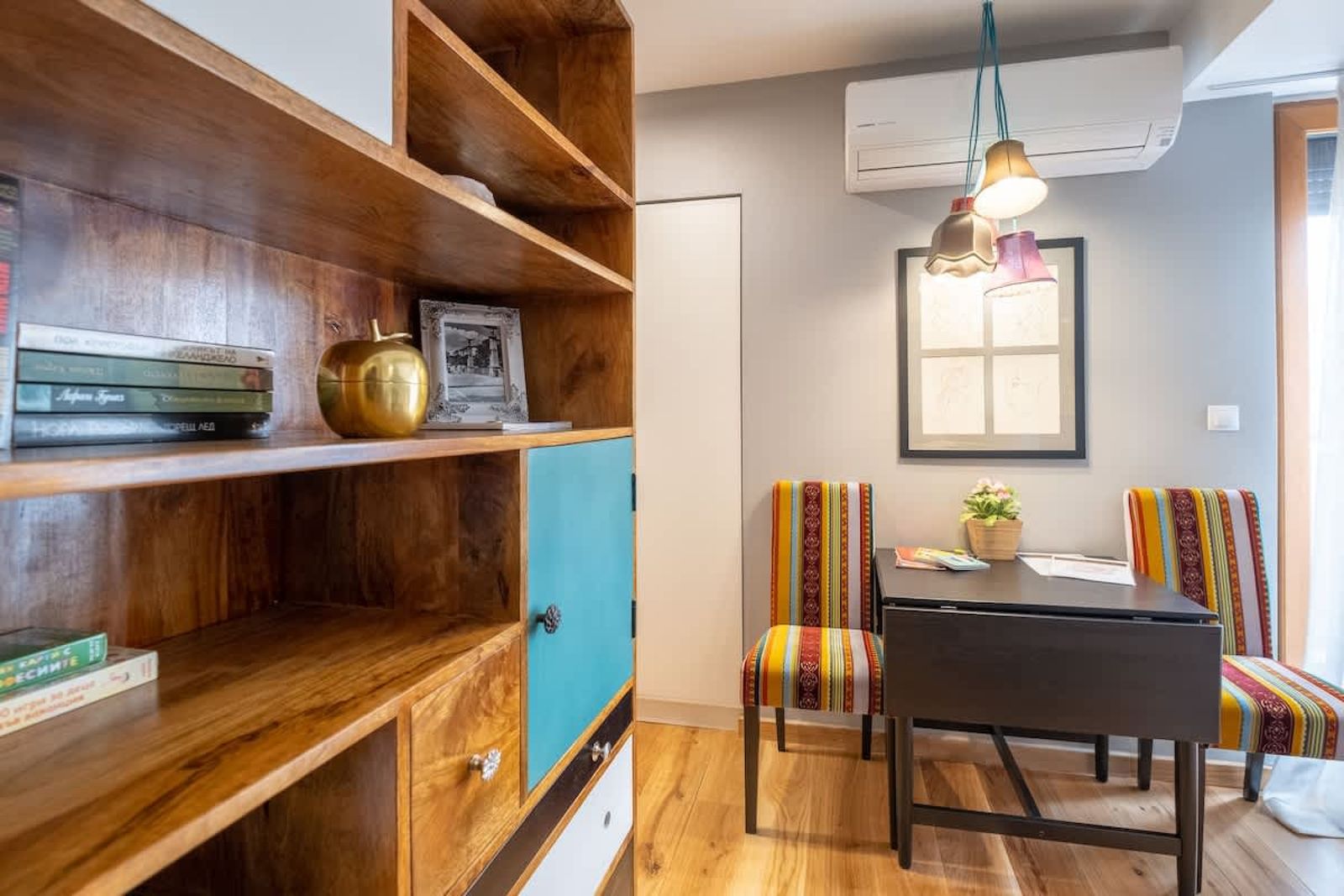 High-end Designer Studio - AC + Parking - Photo 22