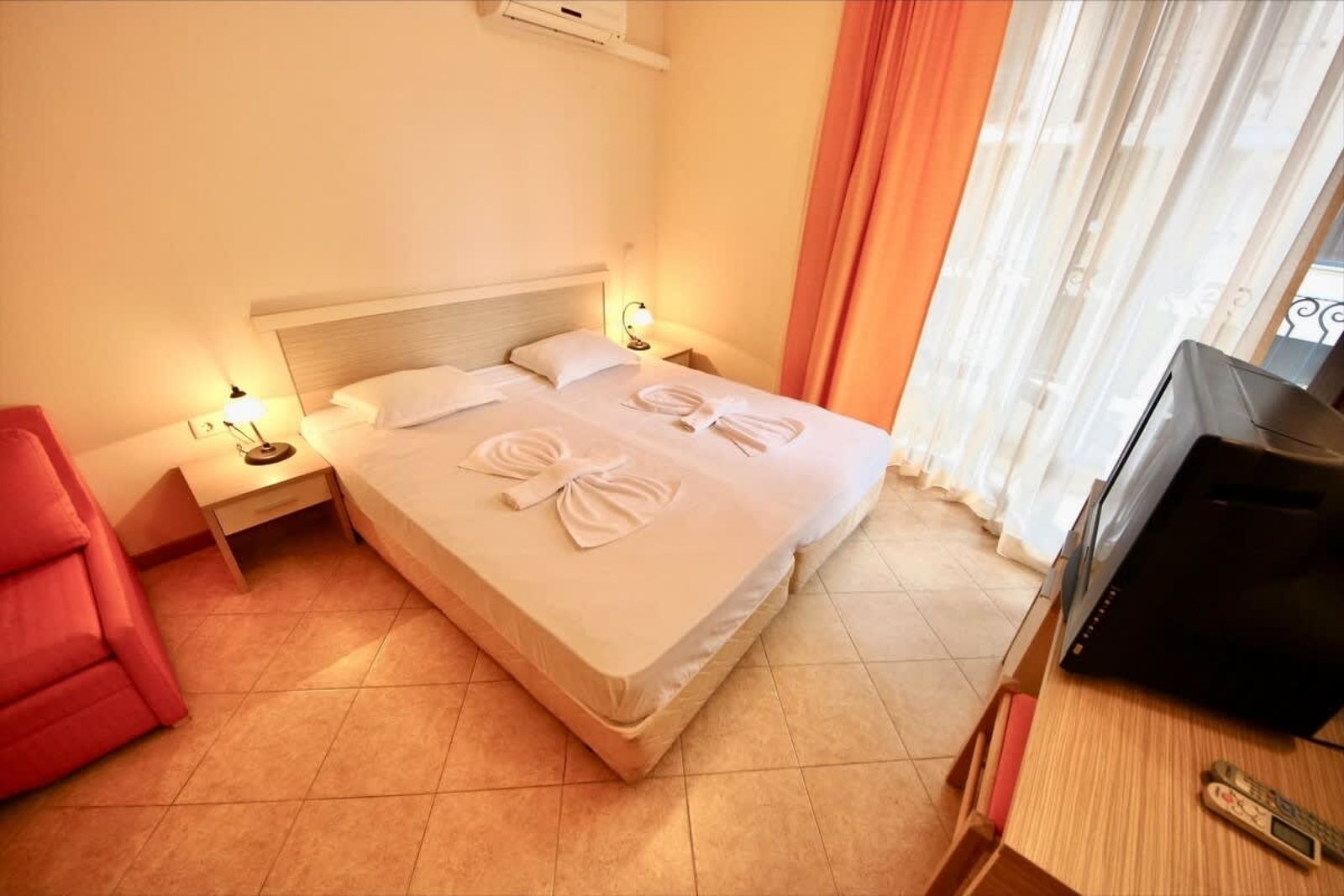 Cozy studio in Royal Sun - Photo 23