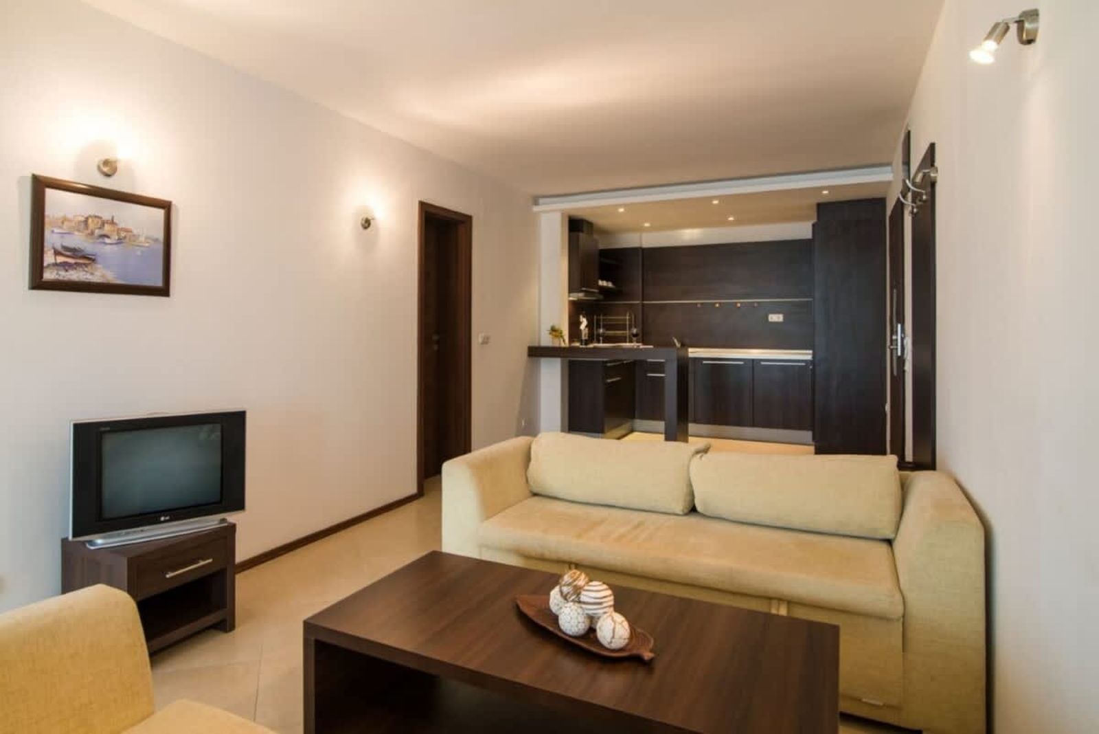 Marina City  Studio with Balkony &amp; Desk - Photo 11