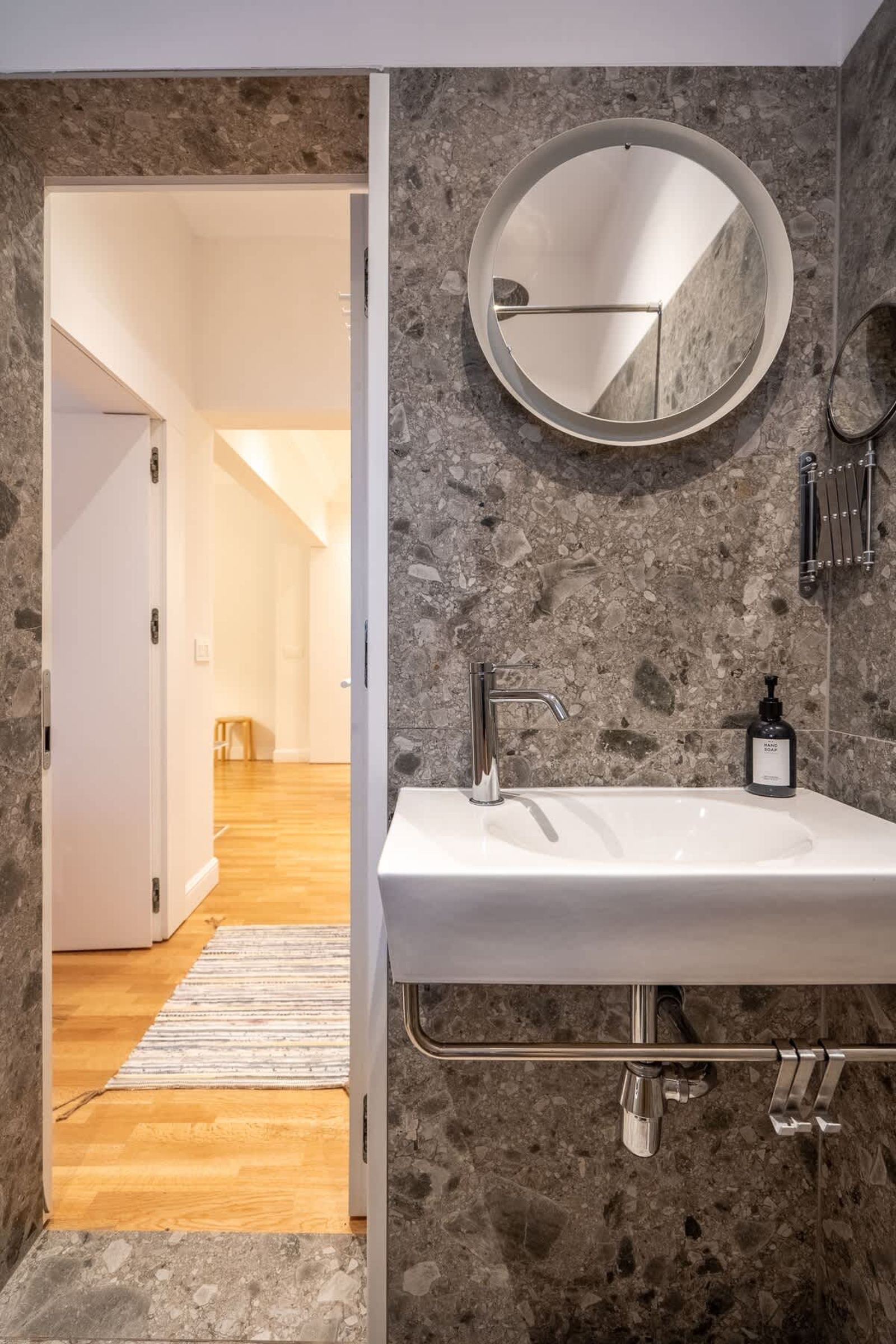 The Griffin - Photo 22